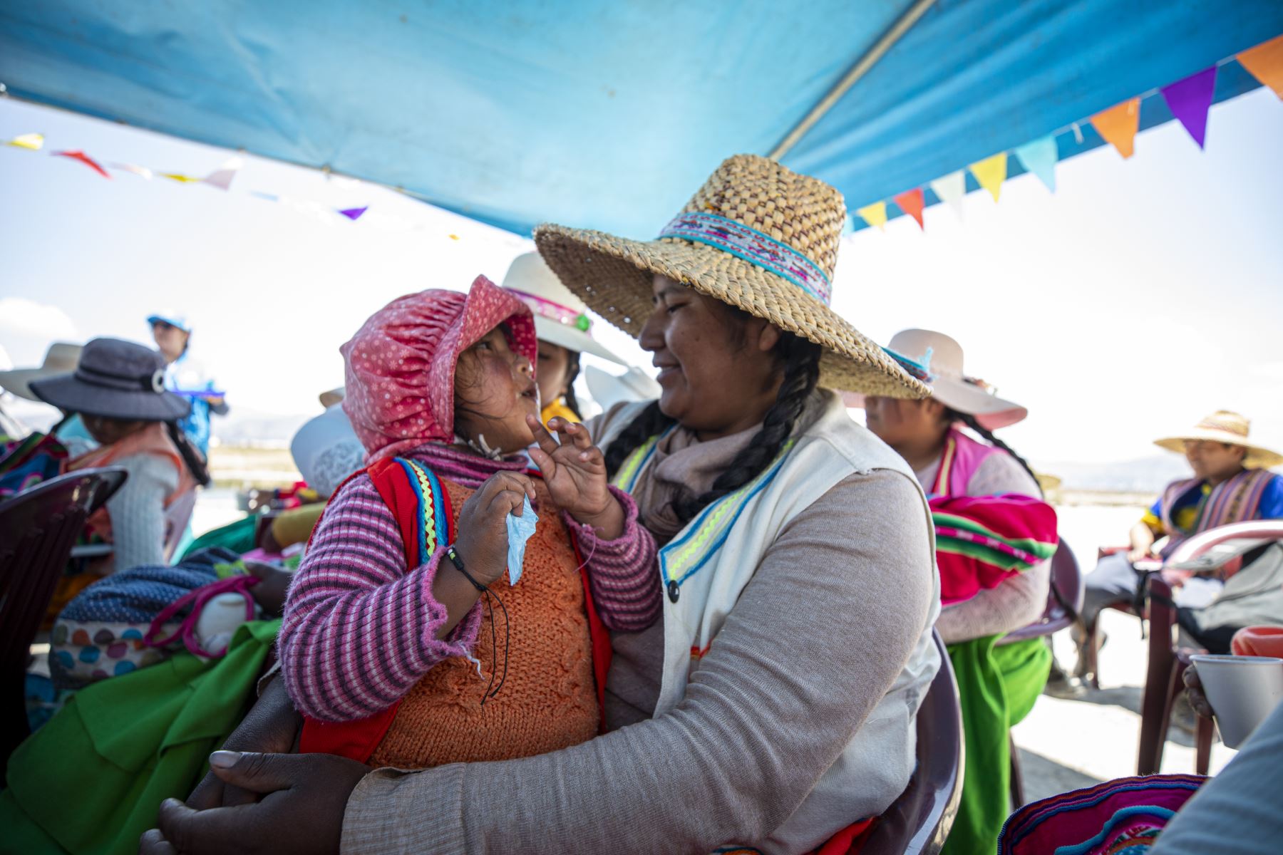 Seguro Social de Salud - EsSalud  llevó a cabo la campaña "Lucha contra la anemia en los Uros", en la región Puno.
Foto: EsSalud
