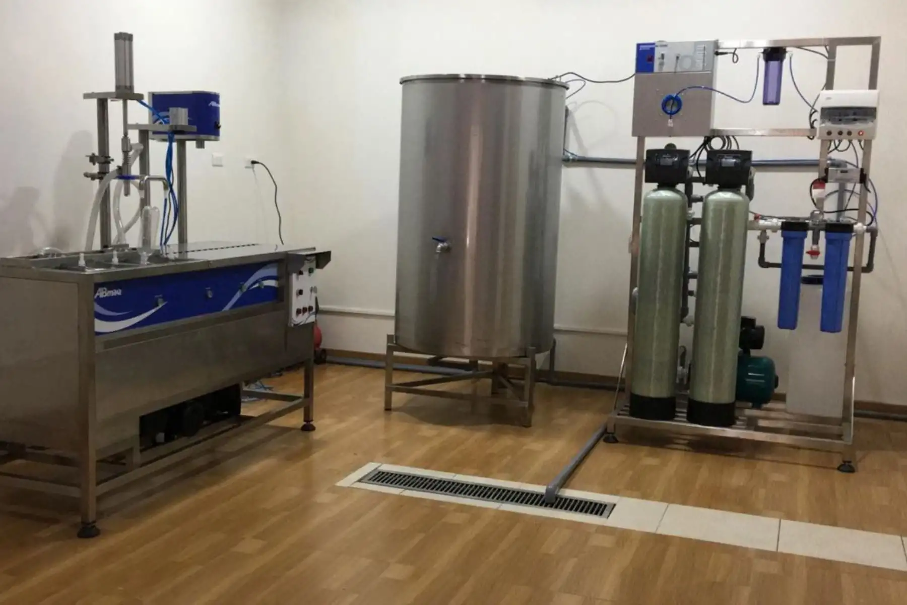 Innovadores peruanos desarrollan miniplanta transportable de purificación de agua para ayudar a familias en situaciones de emergencia. Foto: Difusión