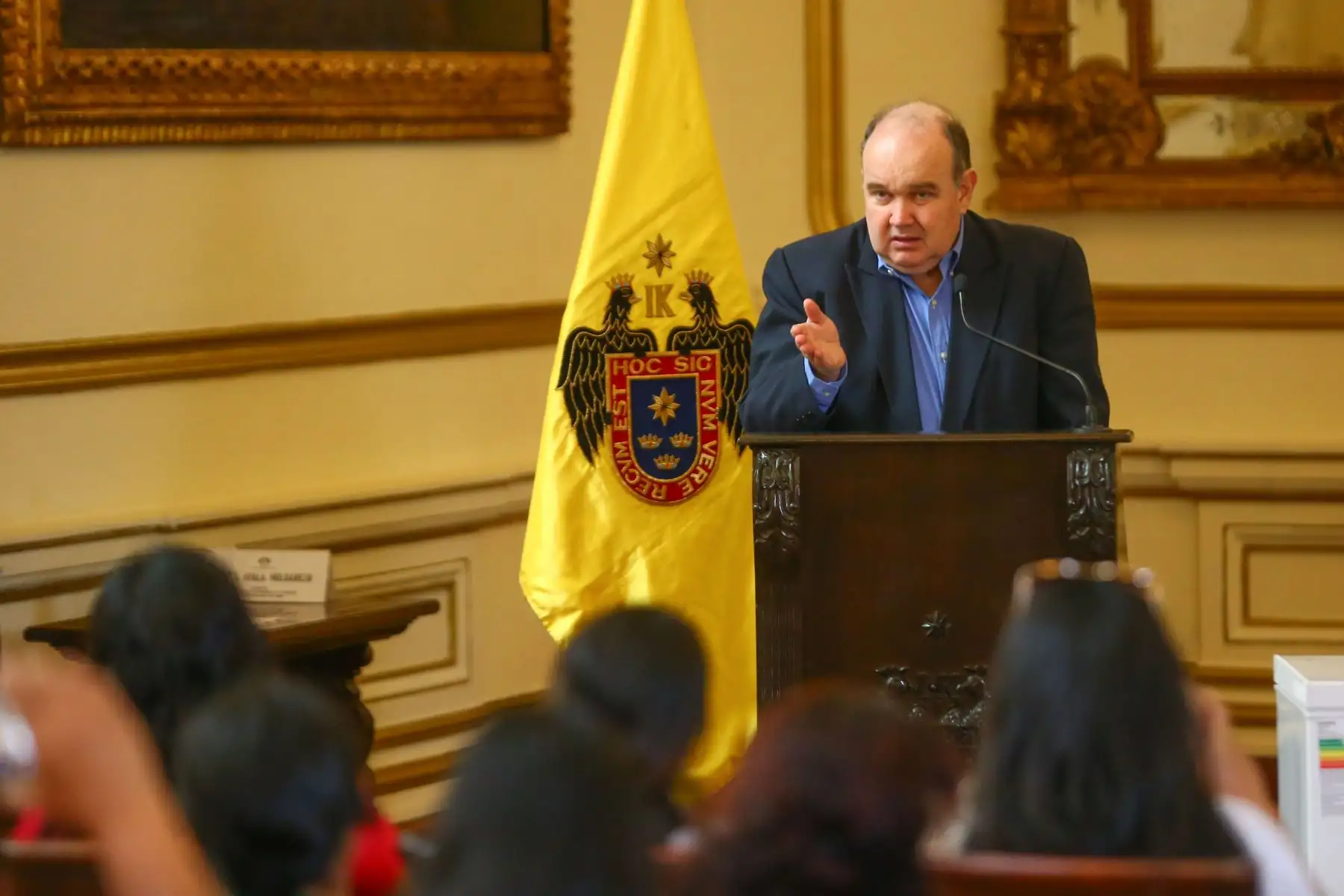 En una actividad realizada en el Palacio Municipal, el alcalde de Lima, Rafael López Aliaga, hizo entrega de 40 congeladoras a las ollas comunes, para garantizar la preservación adecuada de sus alimentos.
Foto: ANDINA/Eddy Ramos