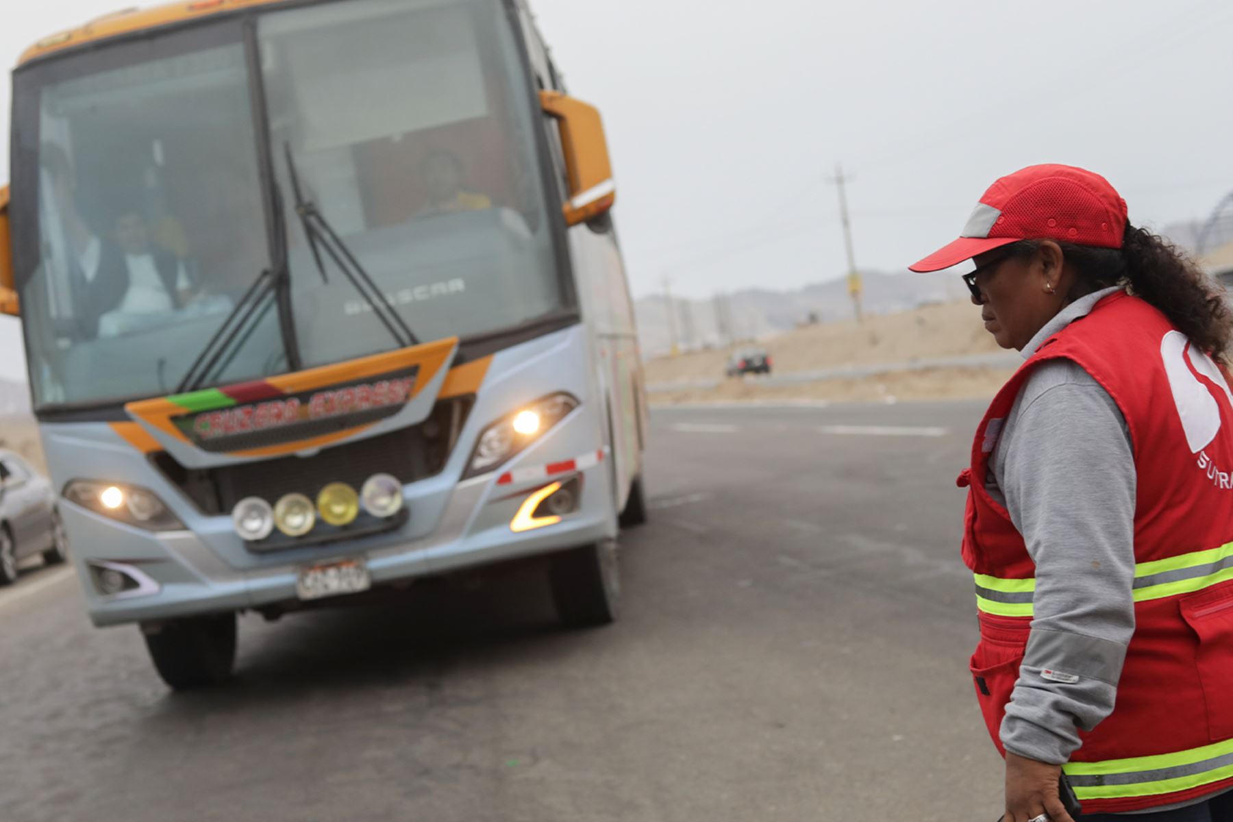 Feriado Largo Más De 11 Millones De Personas Viajaron Por Tierra News Andina Peru News 4252