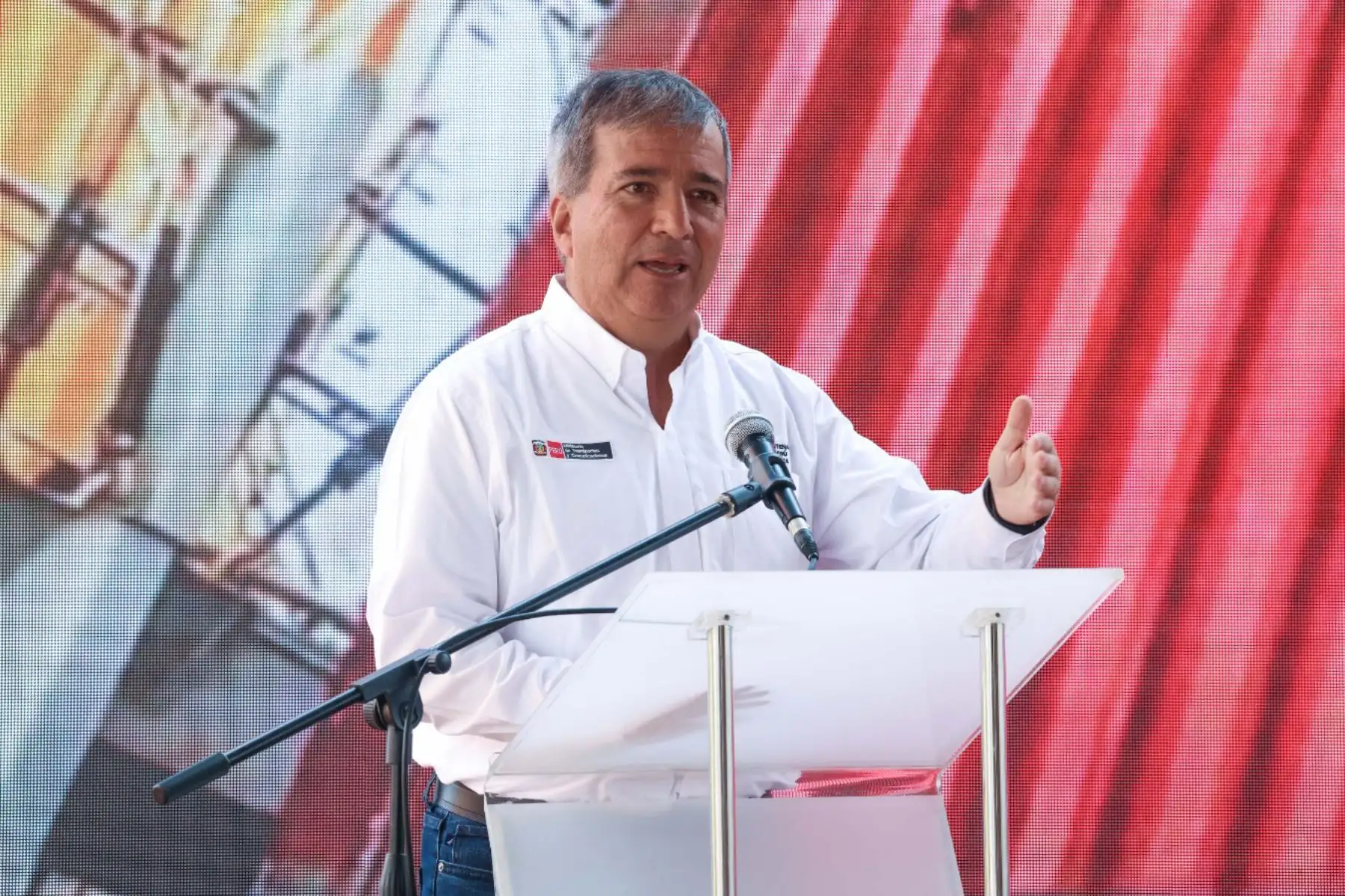 Durante la ceremonia de colocación de la primera piedra de la etapa 3A del Terminal Norte Multipropósito del Callao