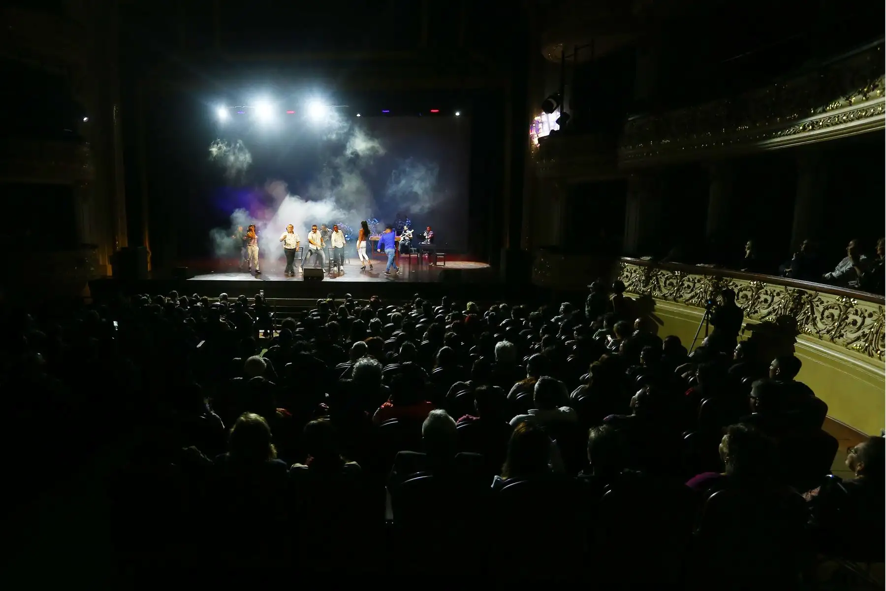 El INPE presenta la obra artística “ Lurigancho : el musical ” , una obra teatral que muestra de una manera visceral la evolución del penal a lo largo de los años y narra la vida personajes que coexisten en el ecosistema penitenciario y que hoy se muestra al mundo.
Foto: ANDINA/ Eddy Ramos