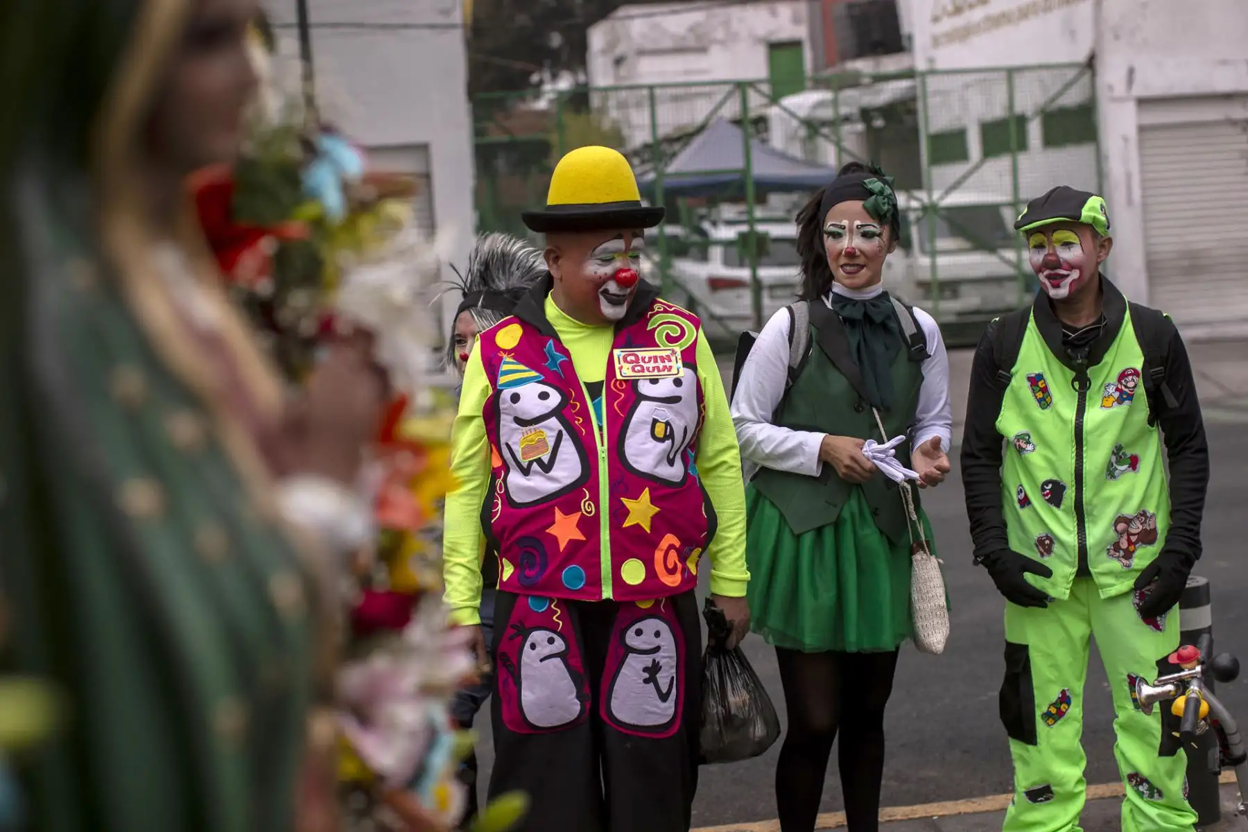 Payasos participan hoy en la XXXI peregrinación anual a la Basílica de Guadalupe, en Ciudad de México (México). Como cada año, este miércoles, una peregrinación llena de colores y diversión llegó a la Basílica, donde decenas de payasos de distintas partes de México celebraron y agradecieron a la Virgen de Guadalupe
Foto: EFE