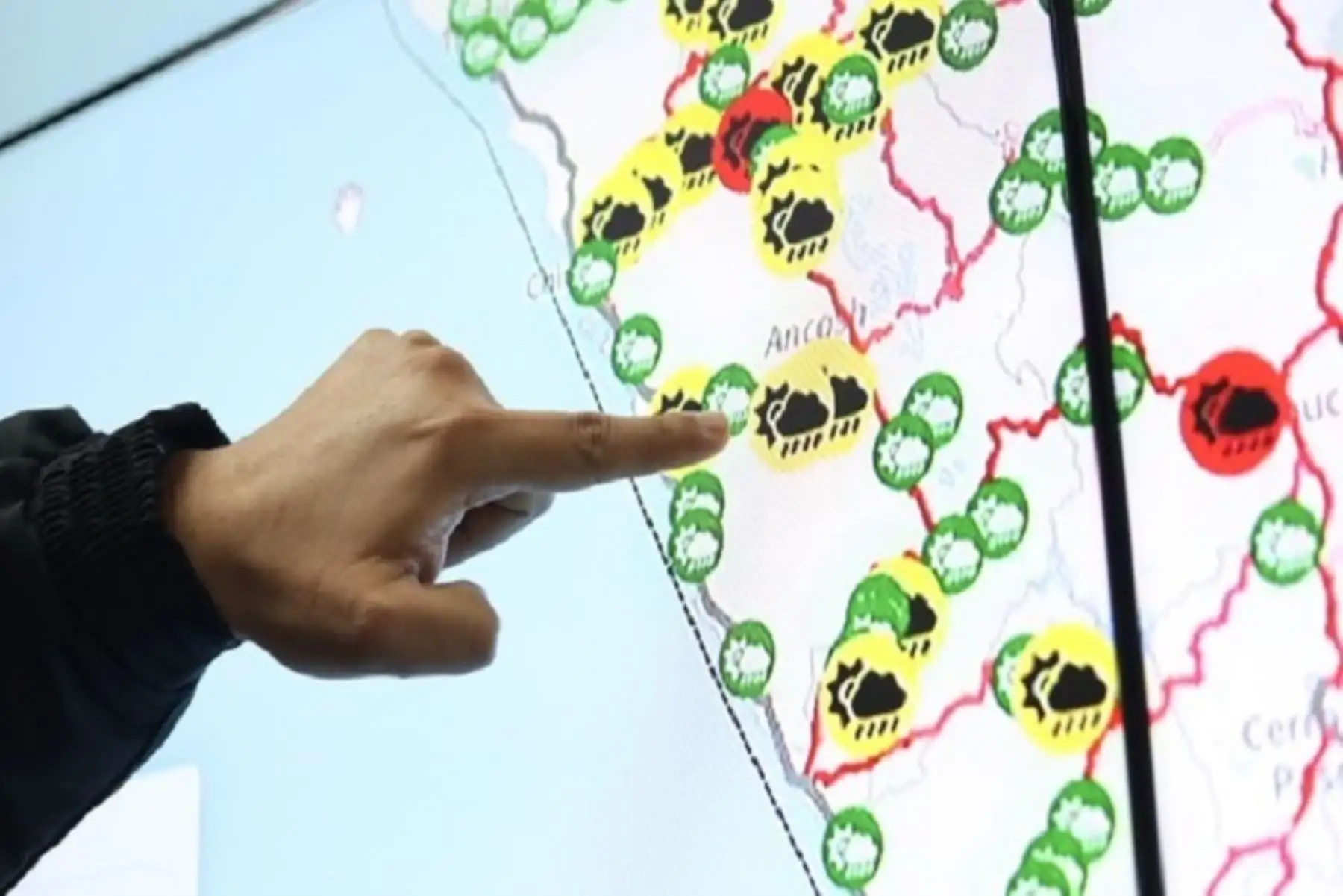 El mapa pone a disposición de los usuarios la ubicación exacta del incidente vial registrado, así como el detalle de la cantidad de vehículos que pudieran encontrarse varados..