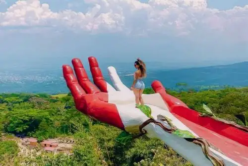 "The Hand of God" lookout point in the San Martín Amazon region. Photo: Courtesy.