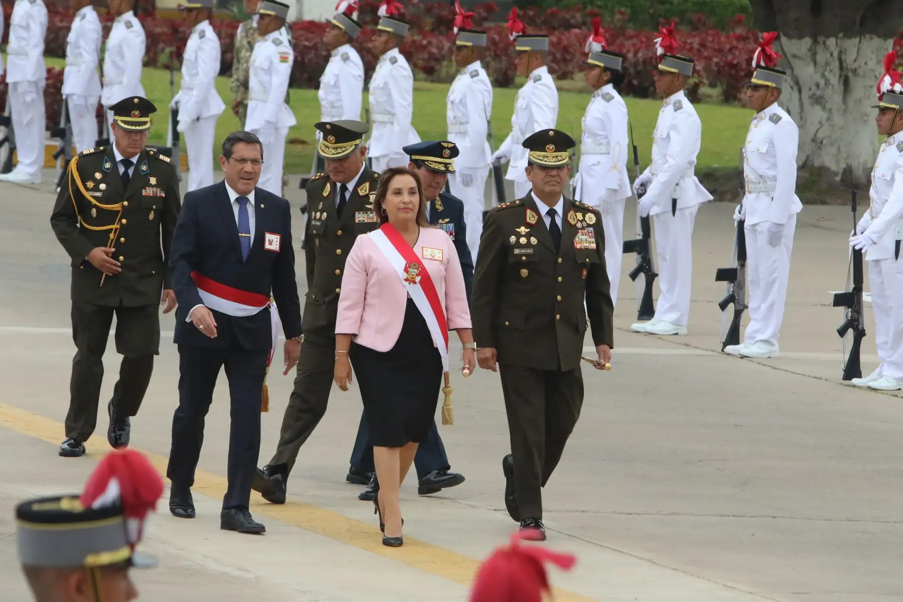 Presidenta Dina Boluarte en ceremonia de graduacion de la escuela de oficiales del Ejercito del Peru.FOTO:ANDINA/Hector Vinces.