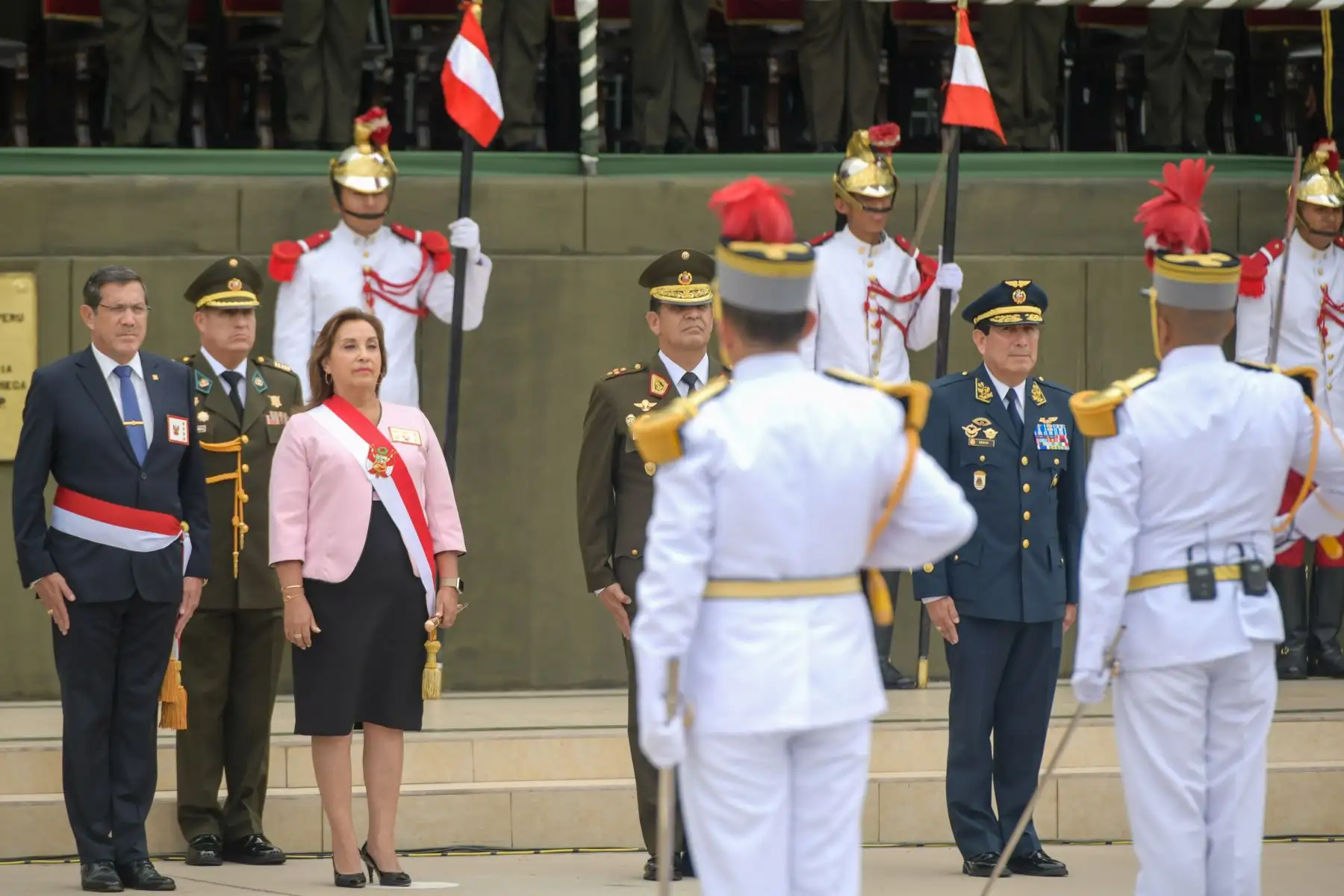 Presidenta de la república, Dina Boluarte, participó en la ceremonia de graduación de alféreces y subtenientes de la Escuela Militar de Chorrillos. Foto: ANDINA/Prensa Presidencia