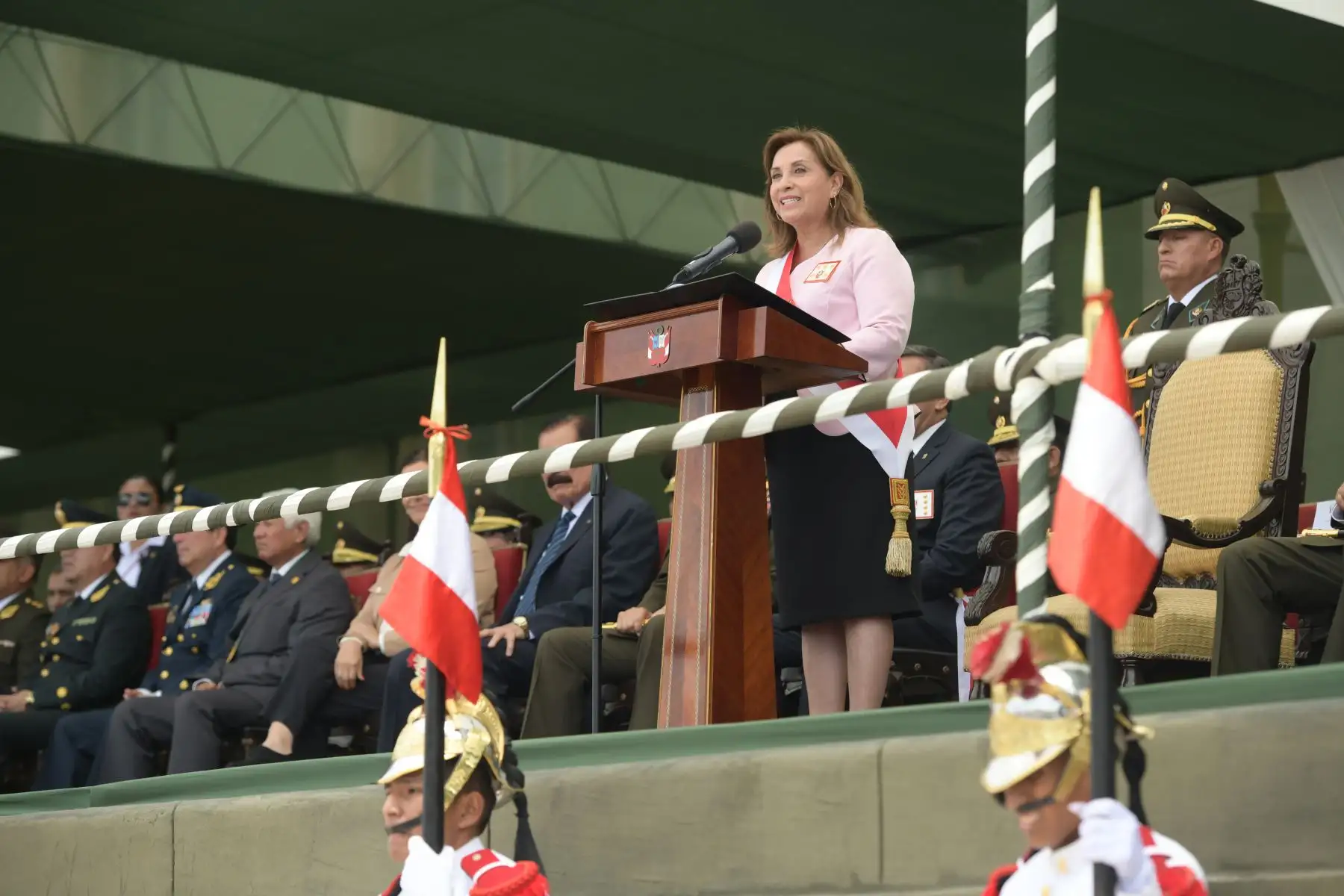 Presidenta de la república, Dina Boluarte, participó en la ceremonia de graduación de alféreces y subtenientes de la Escuela Militar de Chorrillos. Foto: ANDINA/Prensa Presidencia