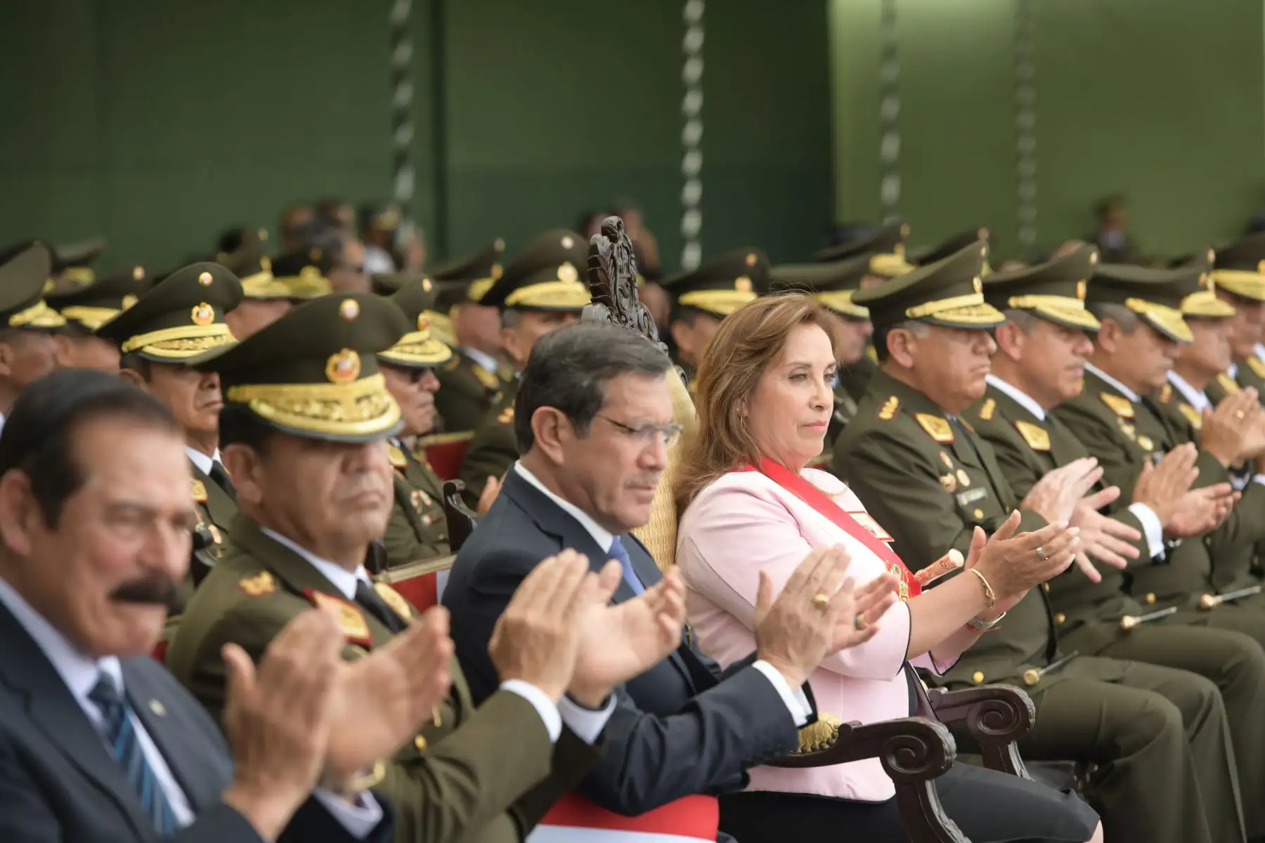 Presidenta de la república, Dina Boluarte, participó en la ceremonia de graduación de alféreces y subtenientes de la Escuela Militar de Chorrillos. Foto: ANDINA/Prensa Presidencia