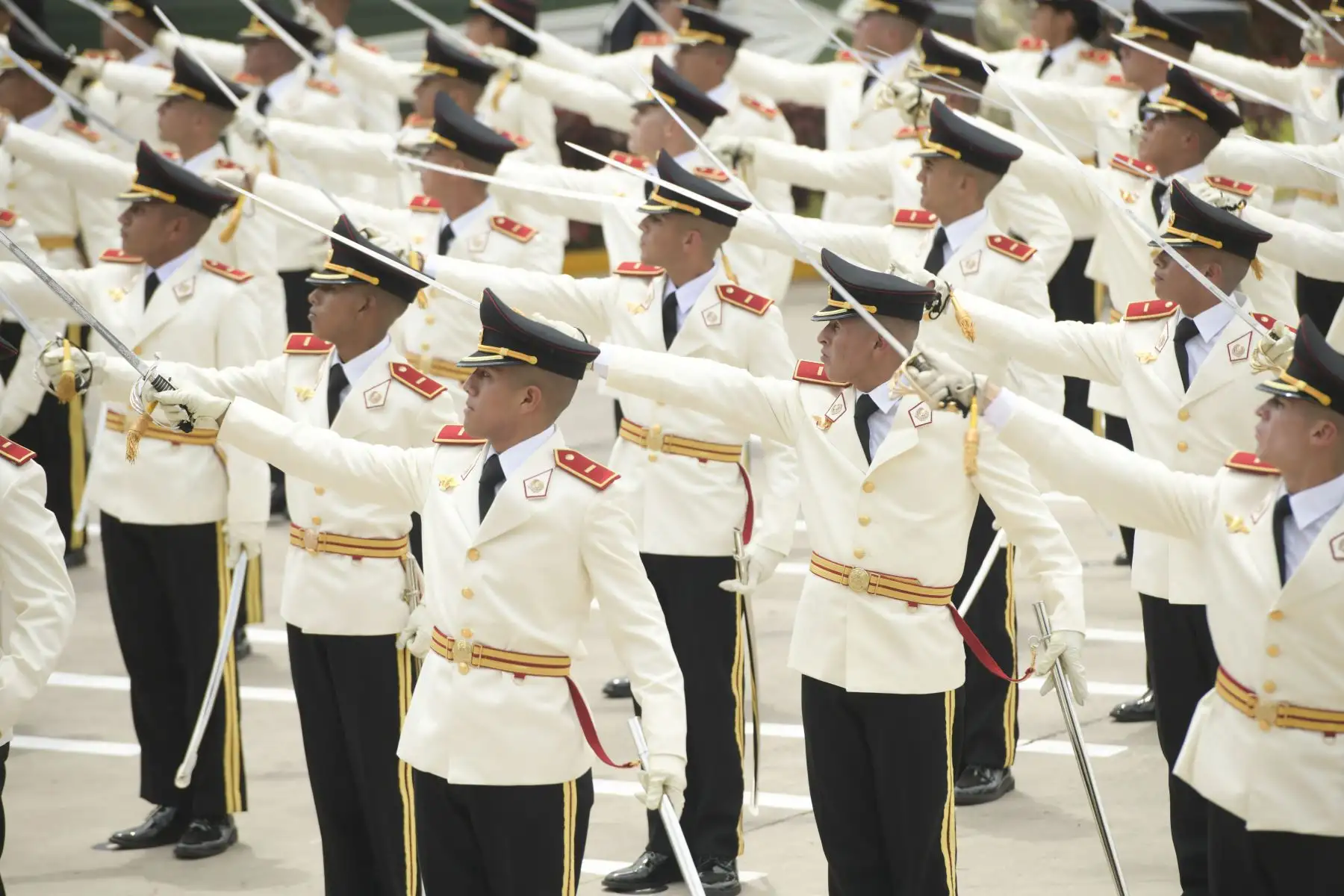Presidenta de la república, Dina Boluarte, participó en la ceremonia de graduación de alféreces y subtenientes de la Escuela Militar de Chorrillos. Foto: ANDINA/Prensa Presidencia