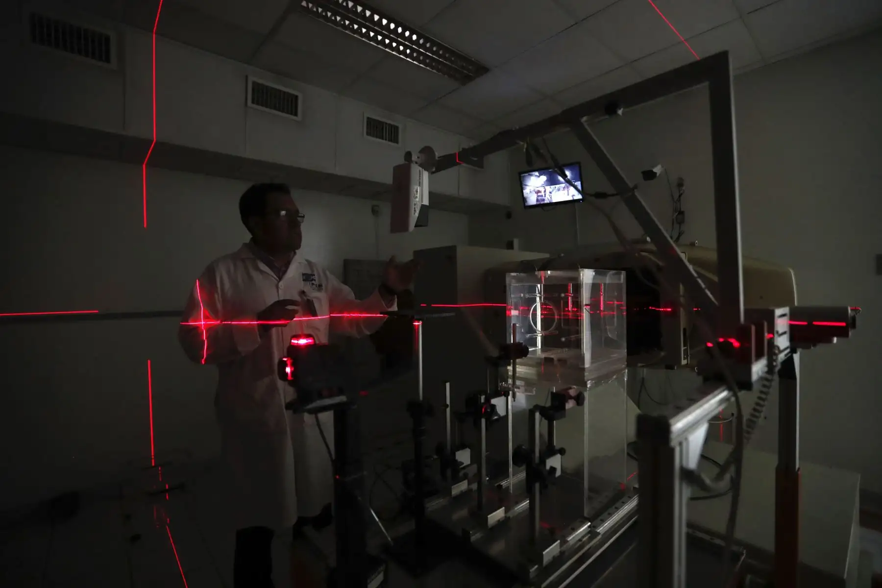 Este es el Laboratorio Secundario de Calibraciones Dosimétricas del Instituto Peruano de Energía Nuclear, ubicado en las instalaciones de la Central Nuclear del Perú "Racso", en donde se realizan investigaciones con instrumentos tecnológicos orientados al sector salud. Foto: ANDINA/Daniel Bracamonte