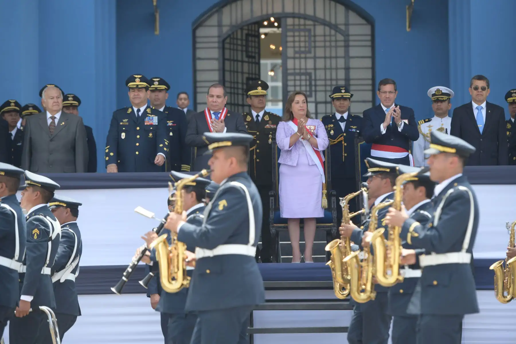 Presidenta Dina Boluarte participa en la ceremonia de clausura del año académico 2023 de la Escuela de Oficiales de la FAP. Foto: ANDINA/ Prensa Presidencia