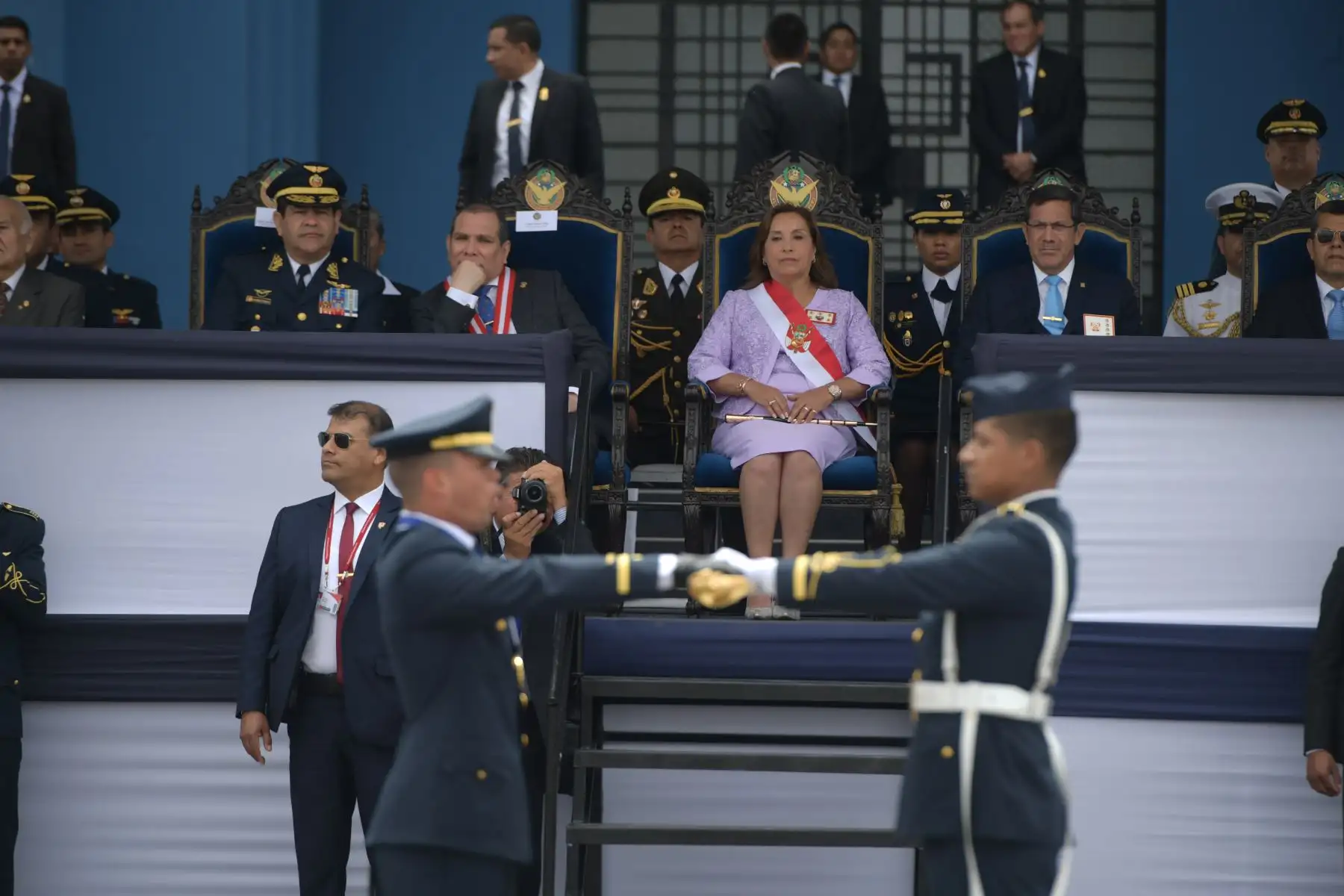 Presidenta Dina Boluarte participa en la ceremonia de clausura del año académico 2023 de la Escuela de Oficiales de la FAP. Foto: ANDINA/ Prensa Presidencia
