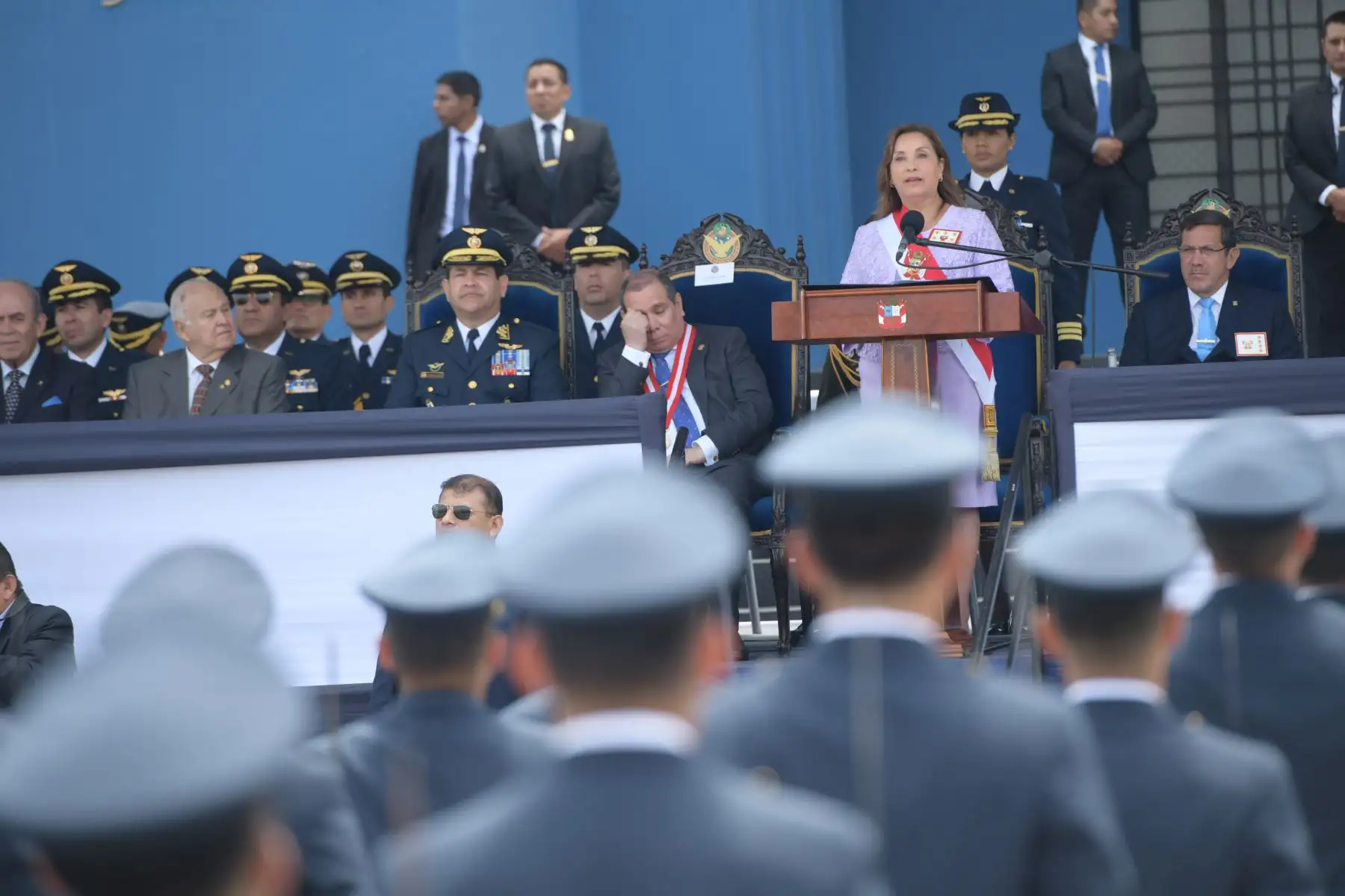 Presidenta Dina Boluarte participa en la ceremonia de clausura del año académico 2023 de la Escuela de Oficiales de la FAP. Foto: ANDINA/ Prensa Presidencia