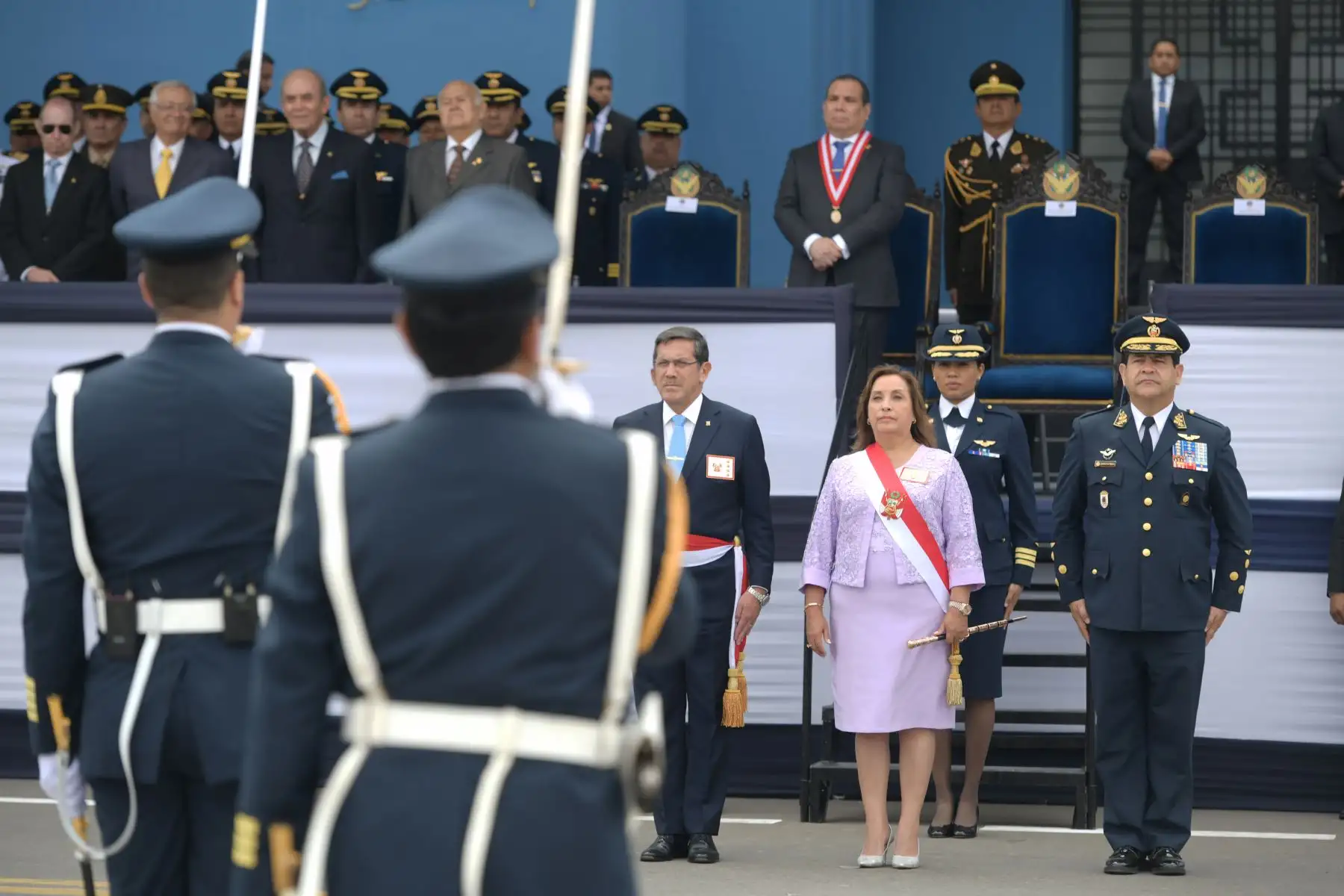 Presidenta Dina Boluarte participa en la ceremonia de clausura del año académico 2023 de la Escuela de Oficiales de la FAP. Foto: ANDINA/ Prensa Presidencia
