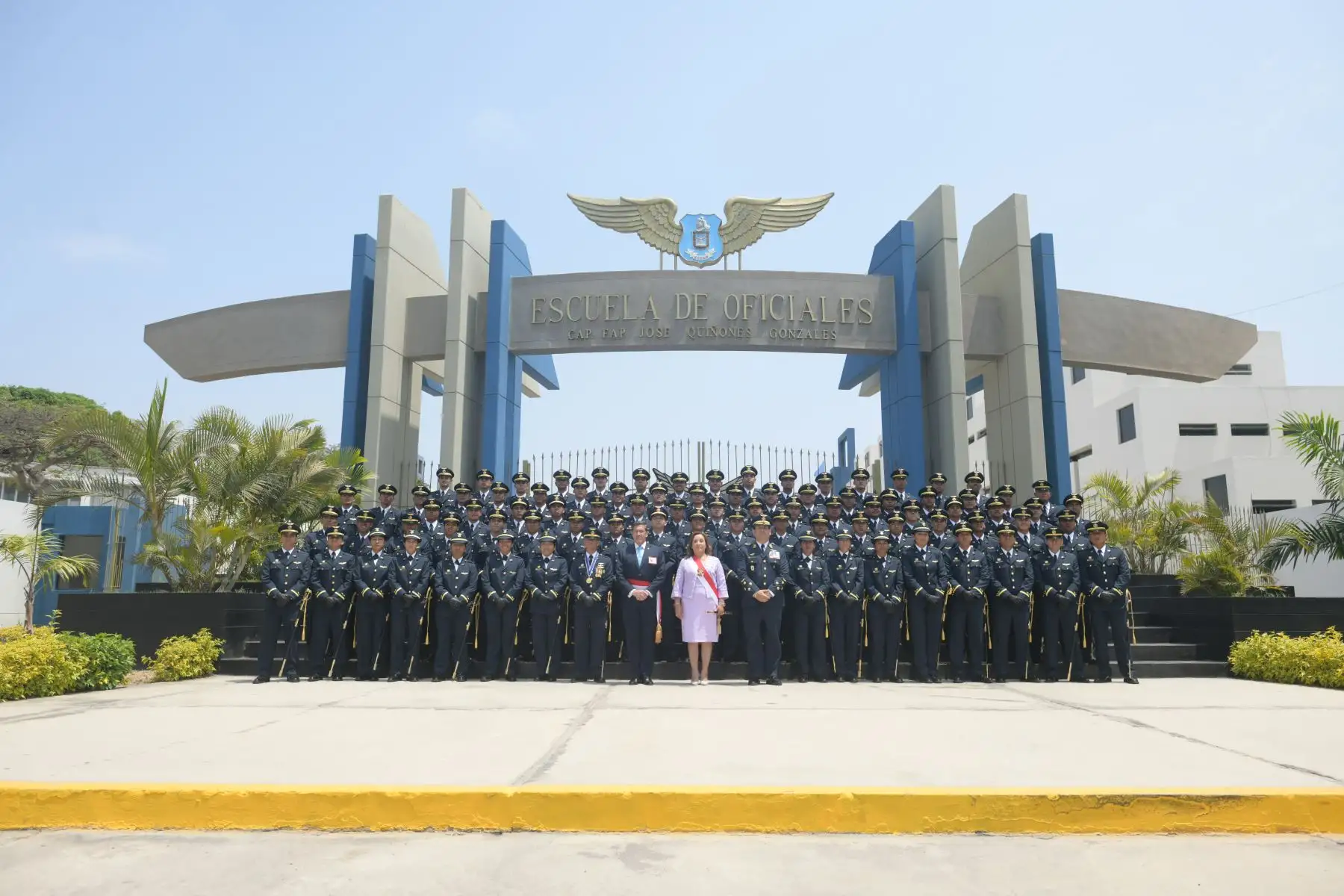 Presidenta Dina Boluarte participa en la ceremonia de clausura del año académico 2023 de la Escuela de Oficiales de la FAP. Foto: ANDINA/ Prensa Presidencia