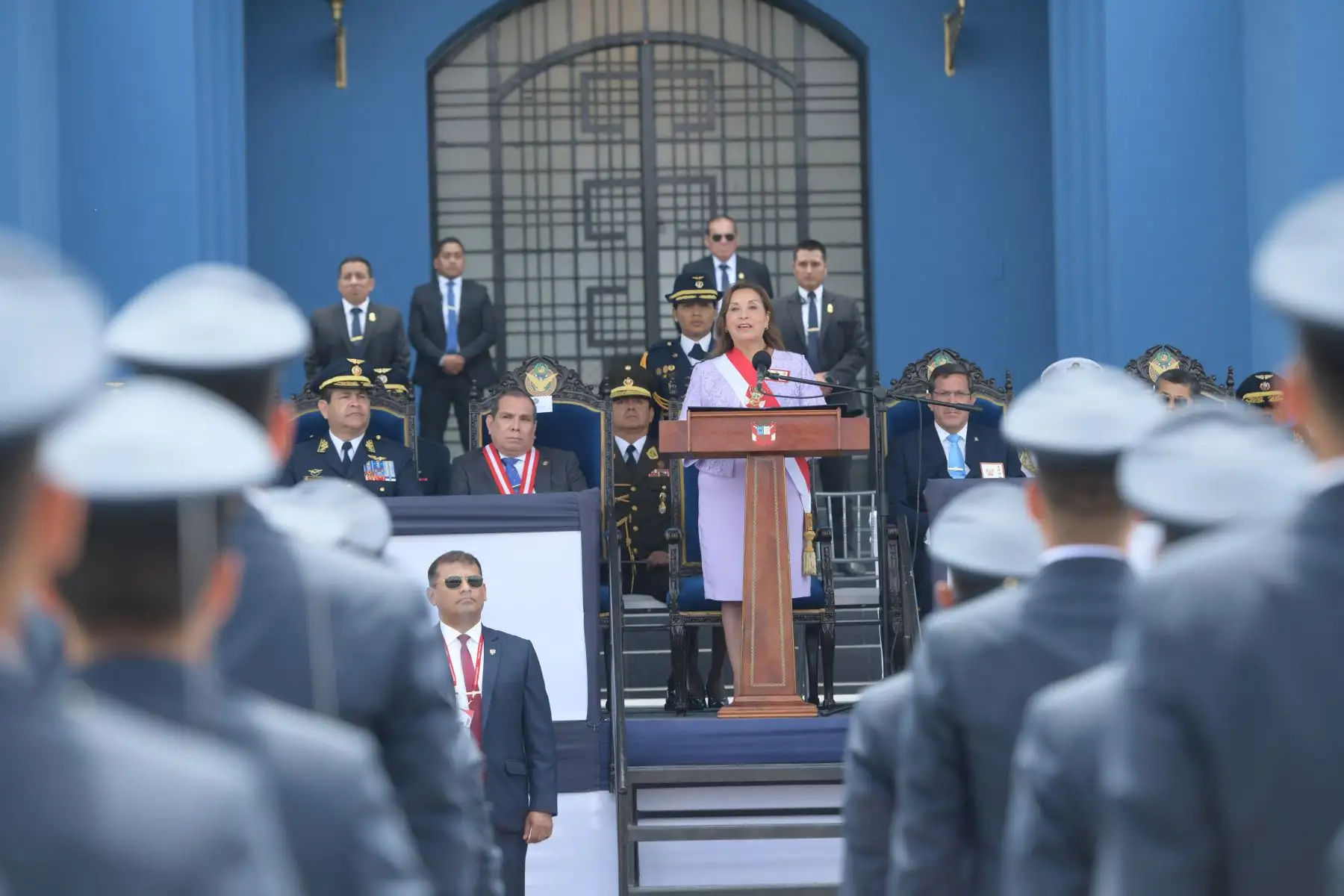 Presidenta Dina Boluarte participa en la ceremonia de clausura del año académico 2023 de la Escuela de Oficiales de la FAP. Foto: ANDINA/ Prensa Presidencia