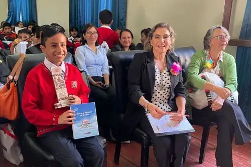 El Mincetur premió a los escolares ganadores del concurso de cuentos 