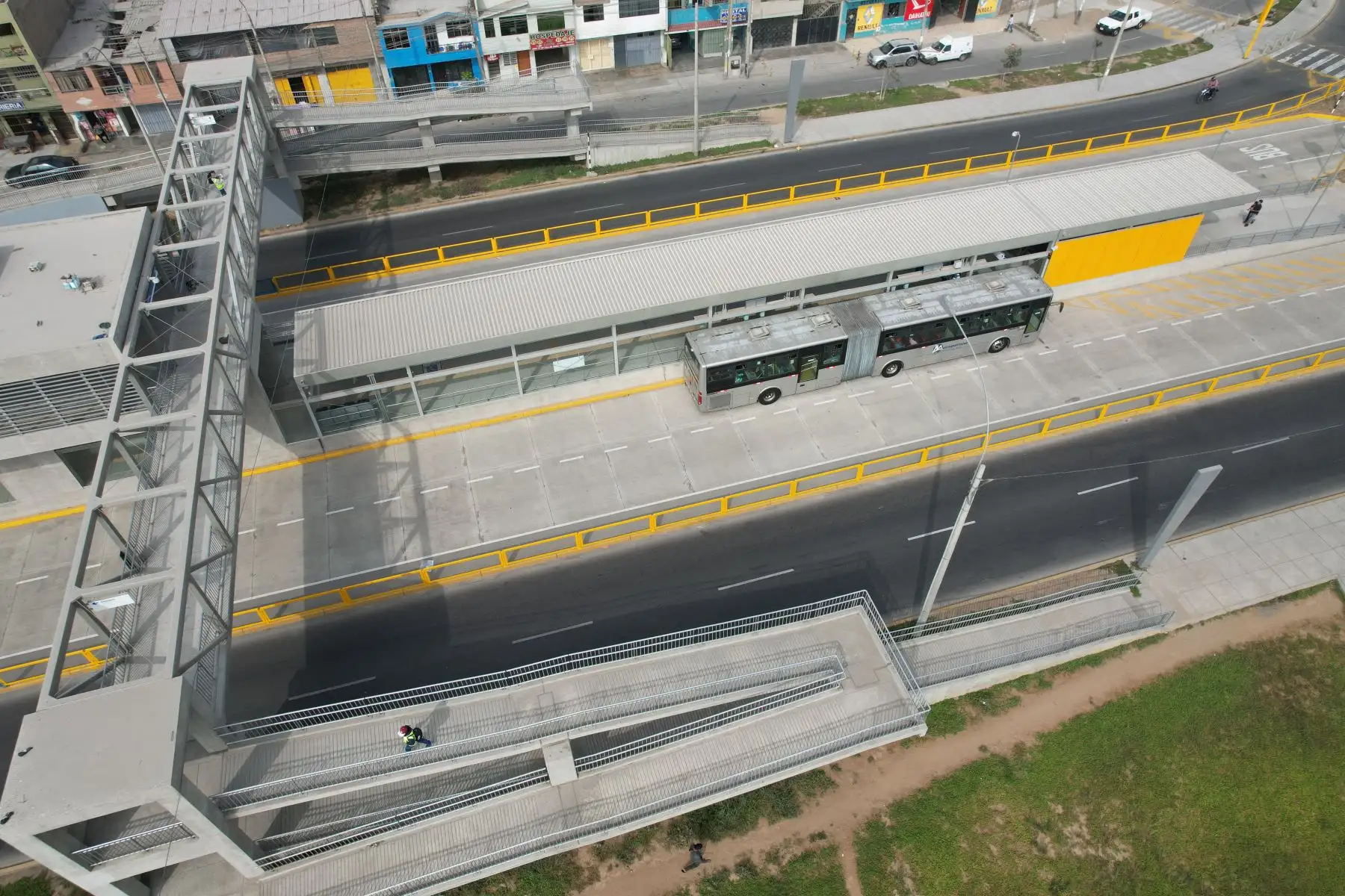 Las nuevas estaciones del Metropolitano, que entraron en funciones con la ampliación del servicio en Lima Norte, son Universidad, 22 de agosto, Andrés Belaunde y Los Incas, que incluyen un recorrido de 7.4 kilómetros. Foto: ANDINA/Daniel Bracamonte