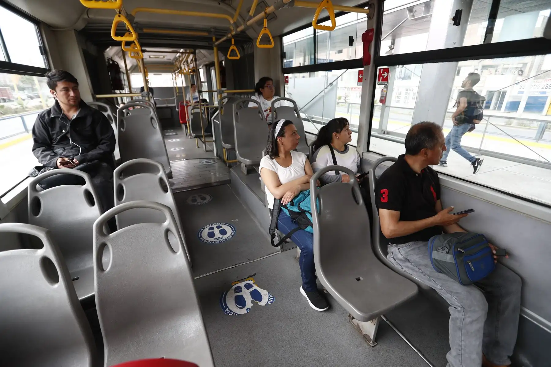 Hoy sábado 16 de diciembre comenzó la marcha blanca del servicio de ampliación del Metropolitano en Lima Norte. Los usuarios pudieron transportarse en los buses desde las estaciones Universidad, 22 de agosto, Andrés Belaunde y Los Incas. Foto: ANDINA/Daniel Bracamonte