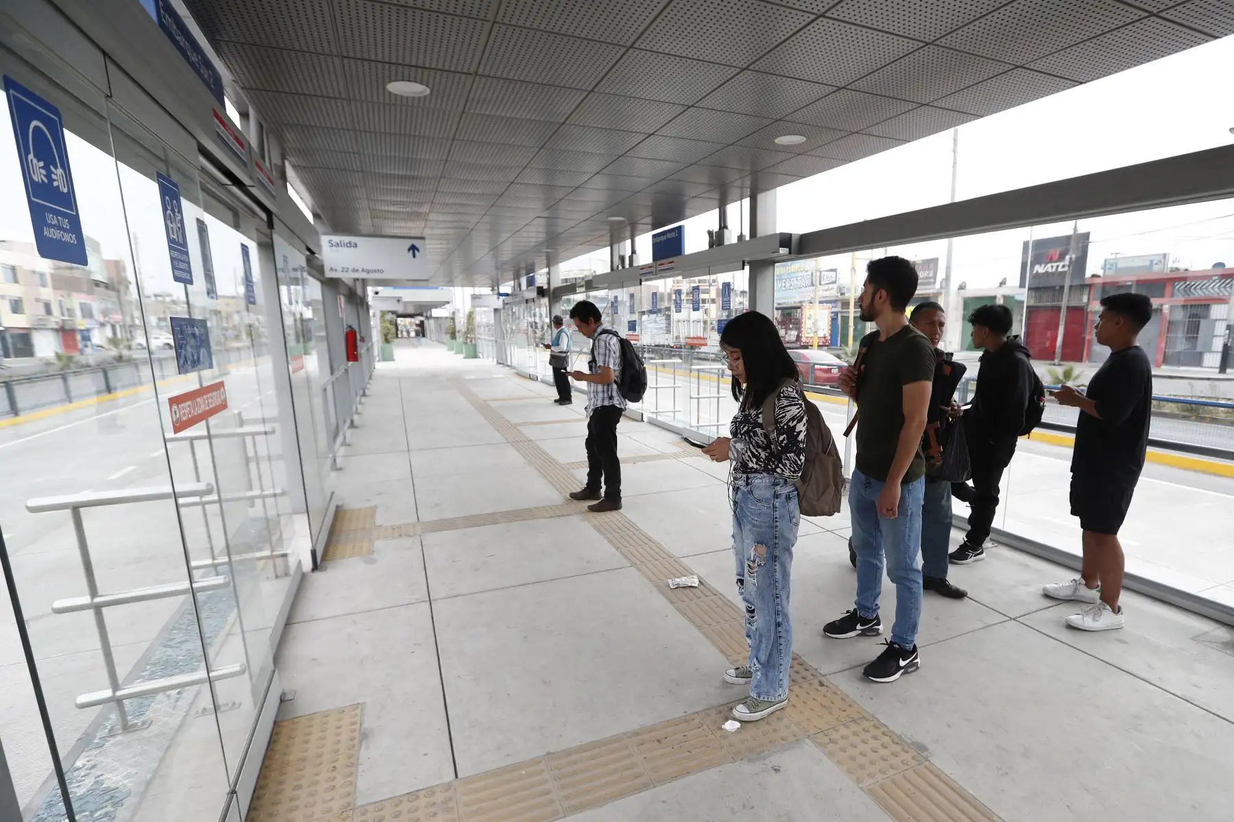 Las nuevas estaciones del Metropolitano, que entraron en funciones con la ampliación del servicio en Lima Norte, son Universidad, 22 de agosto, Andrés Belaunde y Los Incas, que incluyen un recorrido de 7.4 kilómetros. Foto: ANDINA/Daniel Bracamonte