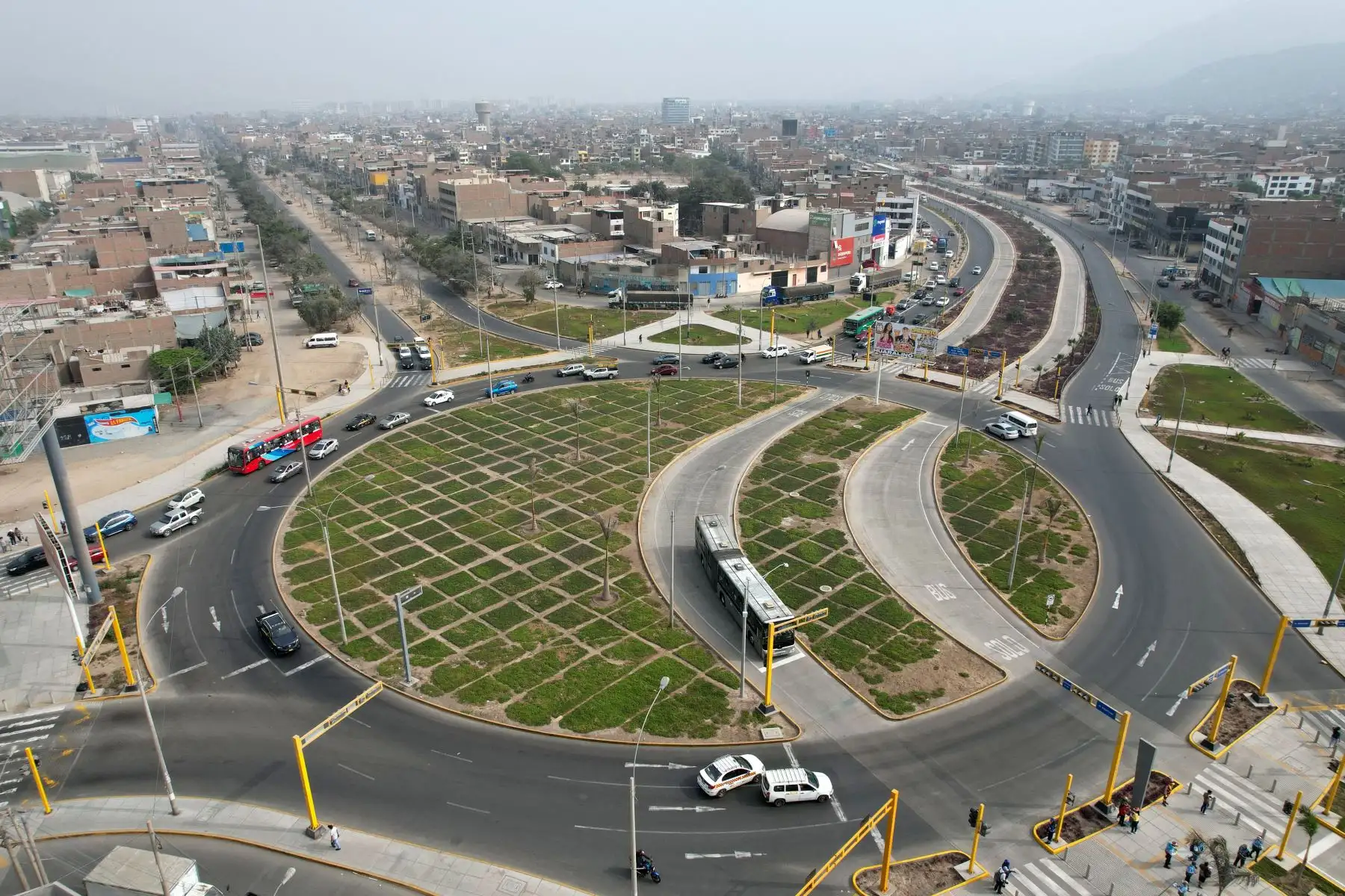 Hoy sábado 16 de diciembre comenzó la marcha blanca del servicio de ampliación del Metropolitano en Lima Norte. Los usuarios pudieron transportarse en los buses desde las estaciones Universidad, 22 de agosto, Andrés Belaunde y Los Incas. Foto: ANDINA/Daniel Bracamonte