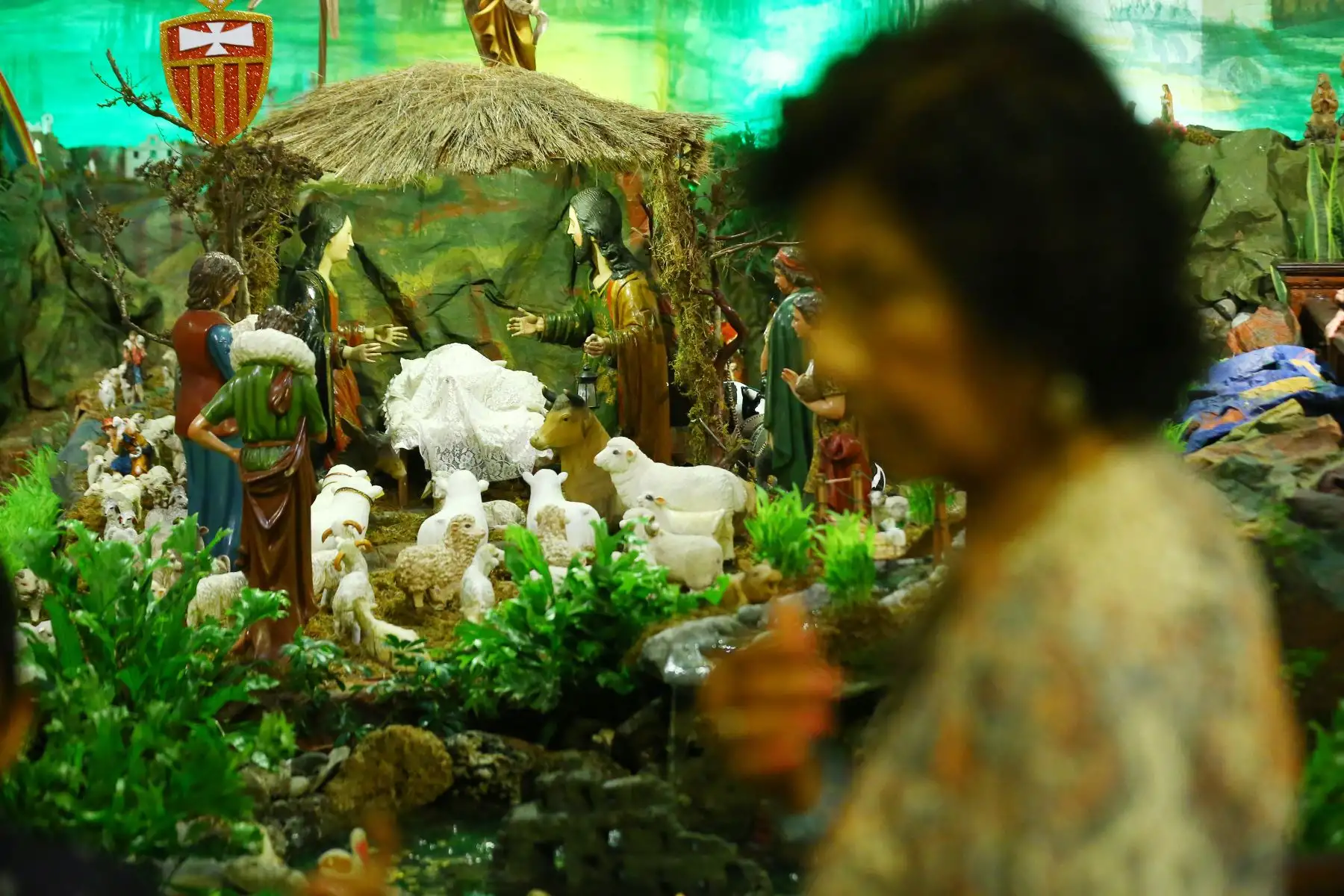 Miles de fieles visitan el monumental nacimiento de iglesia La Merced.  La visita al nacimiento más grande Lima ubicado en la Iglesia La Merced en el Jirón de la Unión 621, abre sus puertas de lunes a domingo de 8am a 1 pm y de 4 a 8 pm.
Foto: ANDINA/Eddy Ramos