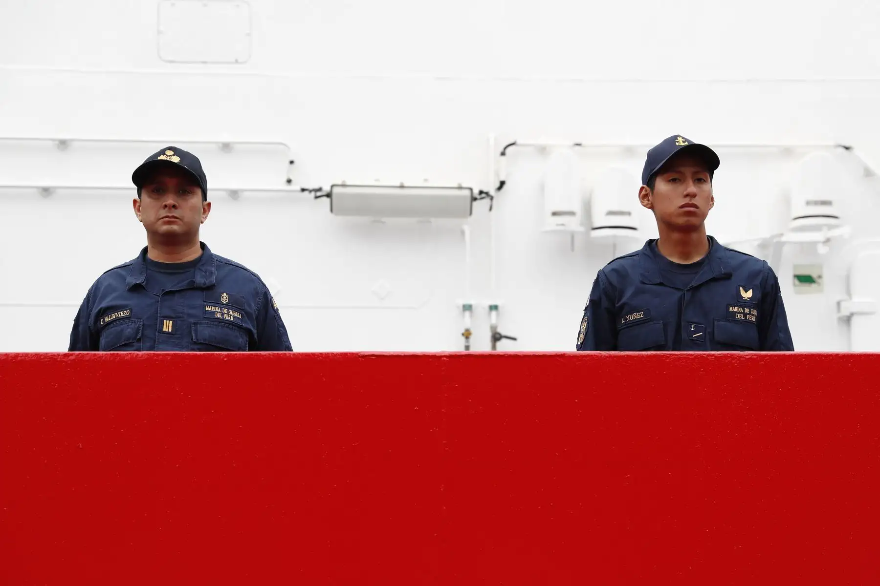 Autoridades del poder Ejecutivo y de la Marina de Guerra despidieron a la tripulación del BAP Carrasco, el cual zarpó desde la Base Naval del Callao rumbo a la Antártida, como parte de la Trigésima Campaña Científica del Perú en la Antártida.
Foto: ANDINA/ Daniel Bracamonte