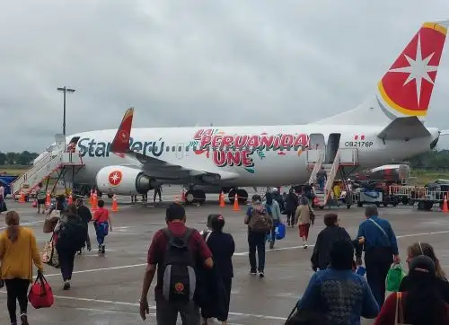 En un ambiente festivo Iquitos celebró ayer el primer vuelo interregional que unirá a la capital de Loreto con las ciudades de Tarapoto y Chiclayo. Foto: Elvis Noronha