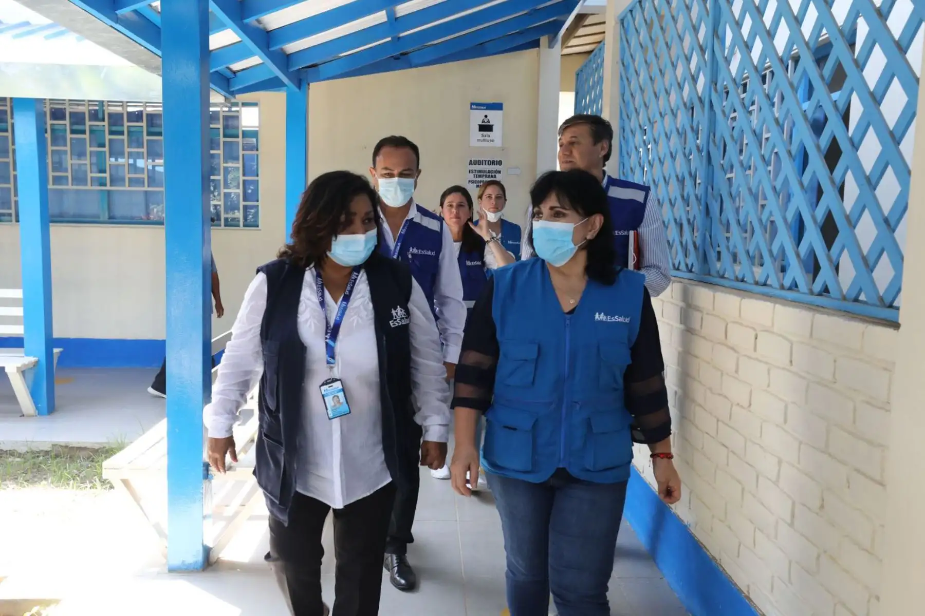 La titular de EsSalud llegó hasta Chiclayo para inspeccionar los trabajos de contingencia en hospitales y otros establecimientos de salud. Foto: ANDINA/ EsSalud