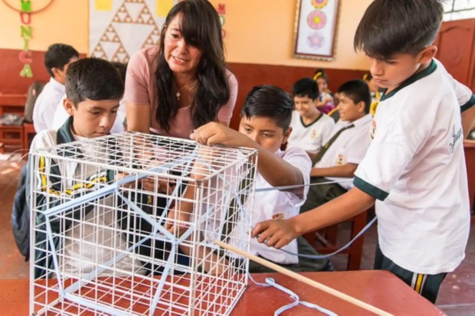 Convenios beneficiarán a un total de 10,729 maestros en todo el país. Foto: ANDINA/archivo.