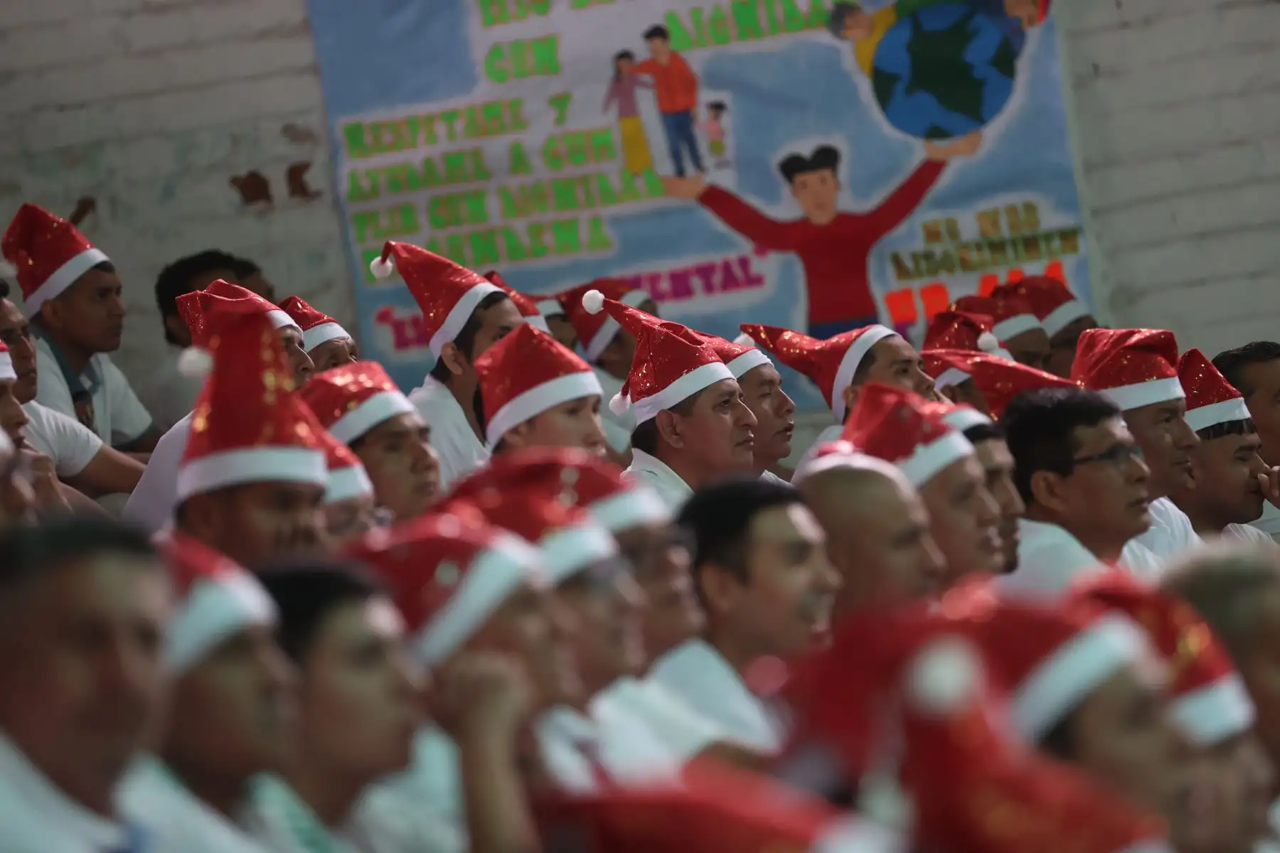 Más de 16 mil internos a nivel nacional concluyen año escolar 2023 a través de la educación en penales donde los internos logran fortalecer su proceso resocializador.

Foto:ANDINA/ Juan Carlos Guzmán Negrini