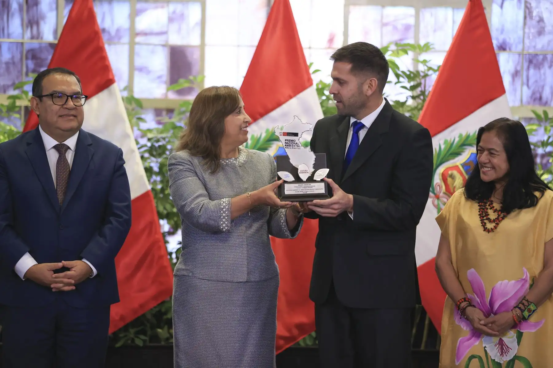 Presidenta Dina Boluarte participó en la ceremonia de entrega del Premio Nacional Ambiental Antonio Brack Egg - Edición 2023.
Foto: ANDIN/ Prensa Presidencia