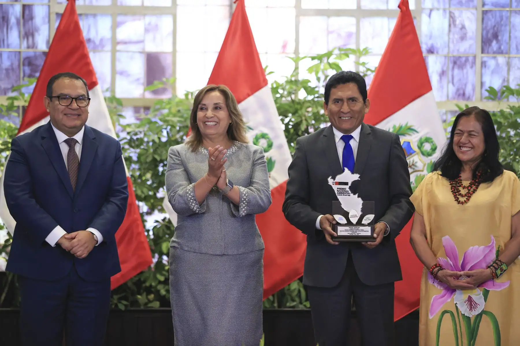 Presidenta Dina Boluarte participó en la ceremonia de entrega del Premio Nacional Ambiental Antonio Brack Egg - Edición 2023.
Foto: ANDIN/ Prensa Presidencia