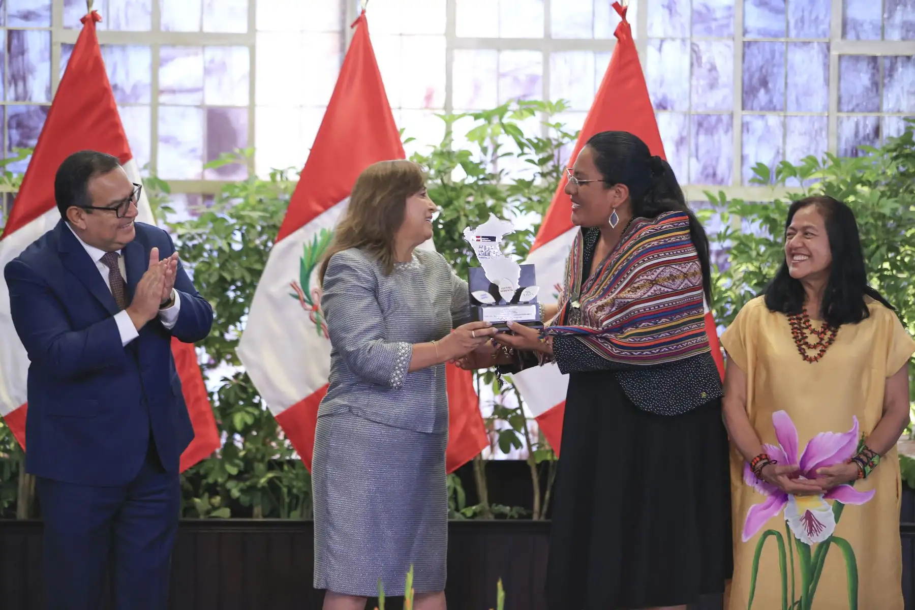 Presidenta Dina Boluarte participó en la ceremonia de entrega del Premio Nacional Ambiental Antonio Brack Egg - Edición 2023.
Foto: ANDIN/ Prensa Presidencia