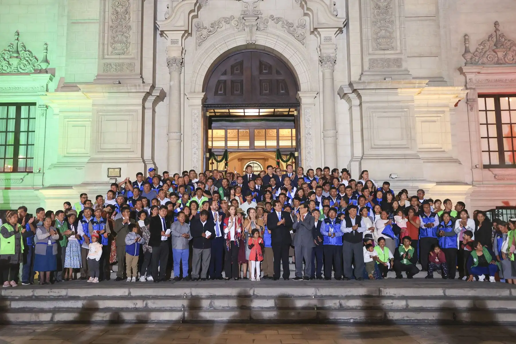 Presidenta Dina Boluarte participó en la ceremonia de suscripción del contrato de préstamo entre el Estado Peruano y el BID, que aprueba el crédito para la ejecución del megaproyecto de agua potable y alcantarillado para Juliaca, región Puno.

Foto: ANDINA/Prensa Presidencia