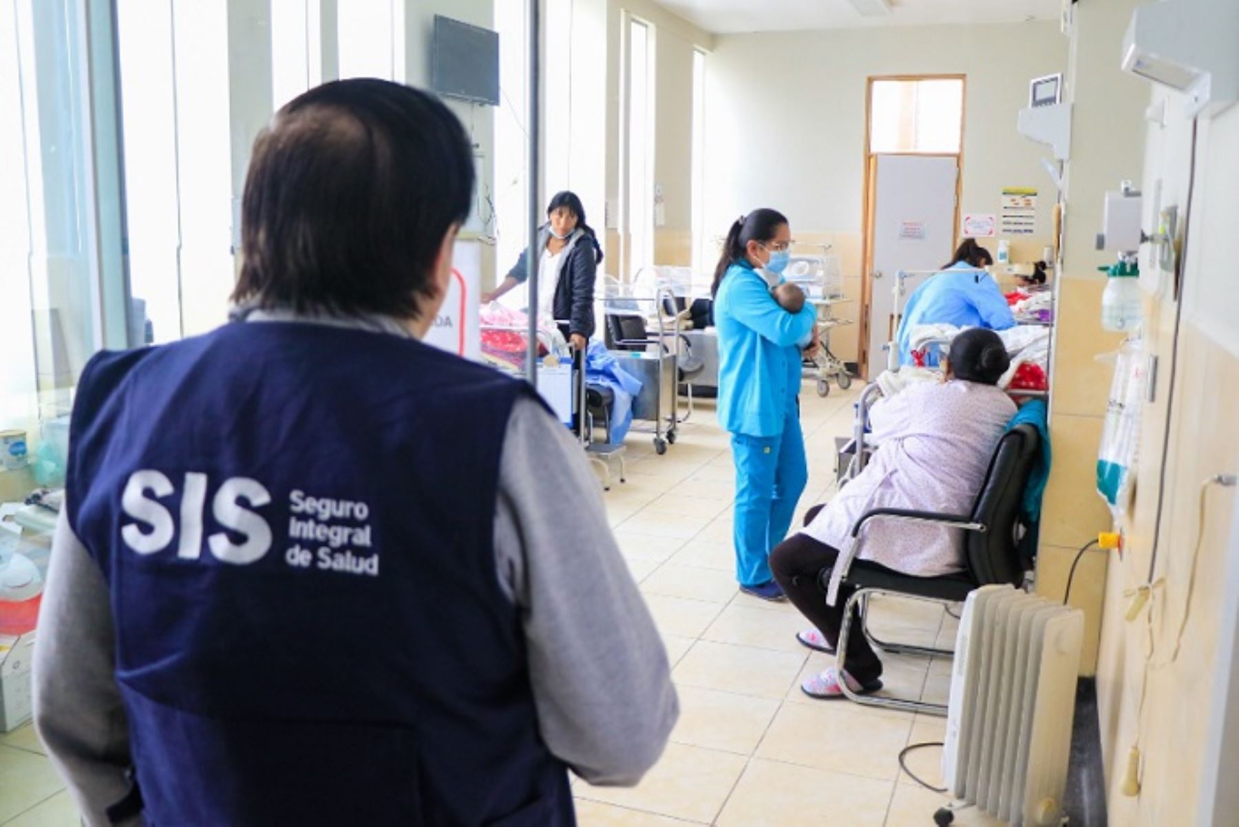 La cobertura del SIS para los recién nacidos es integral e incluye todas las atenciones especiales que requiere un bebé durante los primeros meses de su vida.