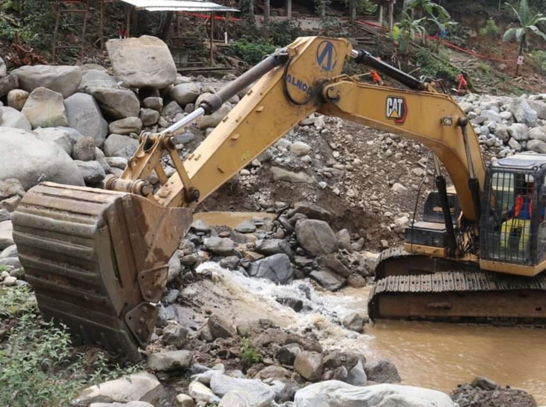Gobierno Regional de Piura continúa con los trabajos de construcción de muro de contención en el distrito de Canchaque, provincia de Huancabamba, para proteger a las familias que viven en la zona. ANDINA/Difusión