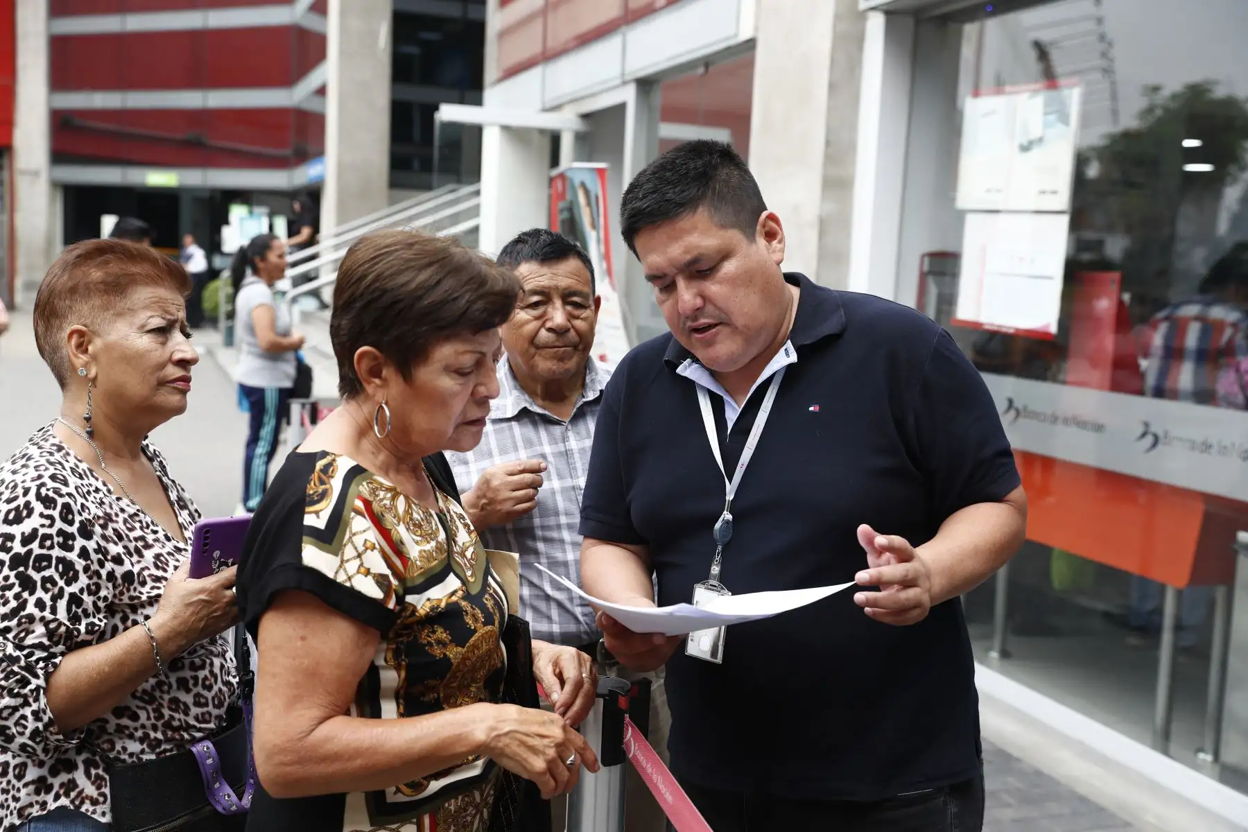 Hoy jueves 21 de diciembre comenzó el proceso de devolución de aportes al Fondo Nacional de Vivienda FONAVI en las diversas agencias del Banco de la Nación en Lima Metropolitano y provincias. Foto: ANDINA/ Daniel Bracamonte