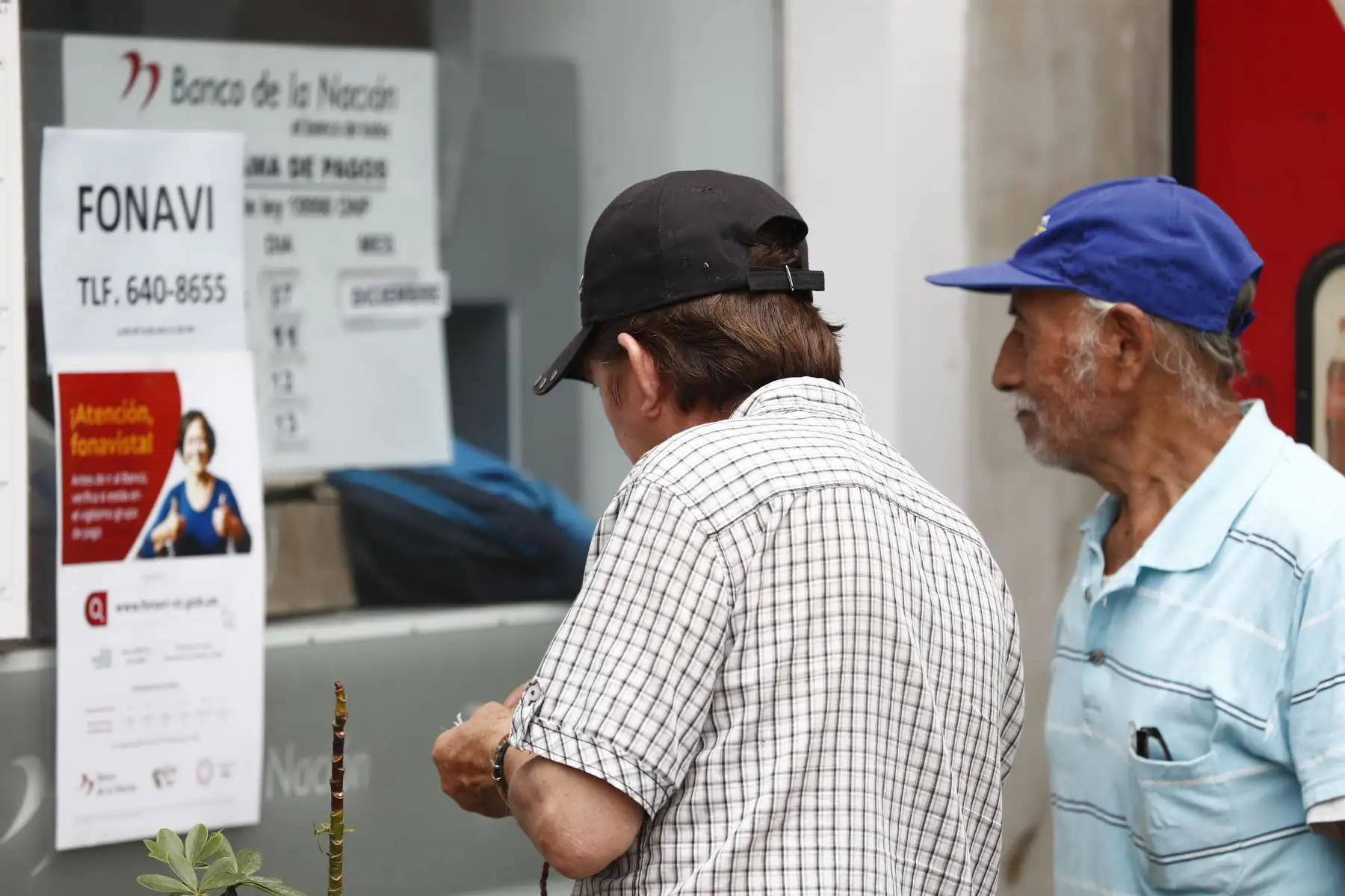 Hoy jueves 21 de diciembre comenzó el proceso de devolución de aportes al Fondo Nacional de Vivienda FONAVI en las diversas agencias del Banco de la Nación en Lima Metropolitano y provincias. Foto: ANDINA/ Daniel Bracamonte