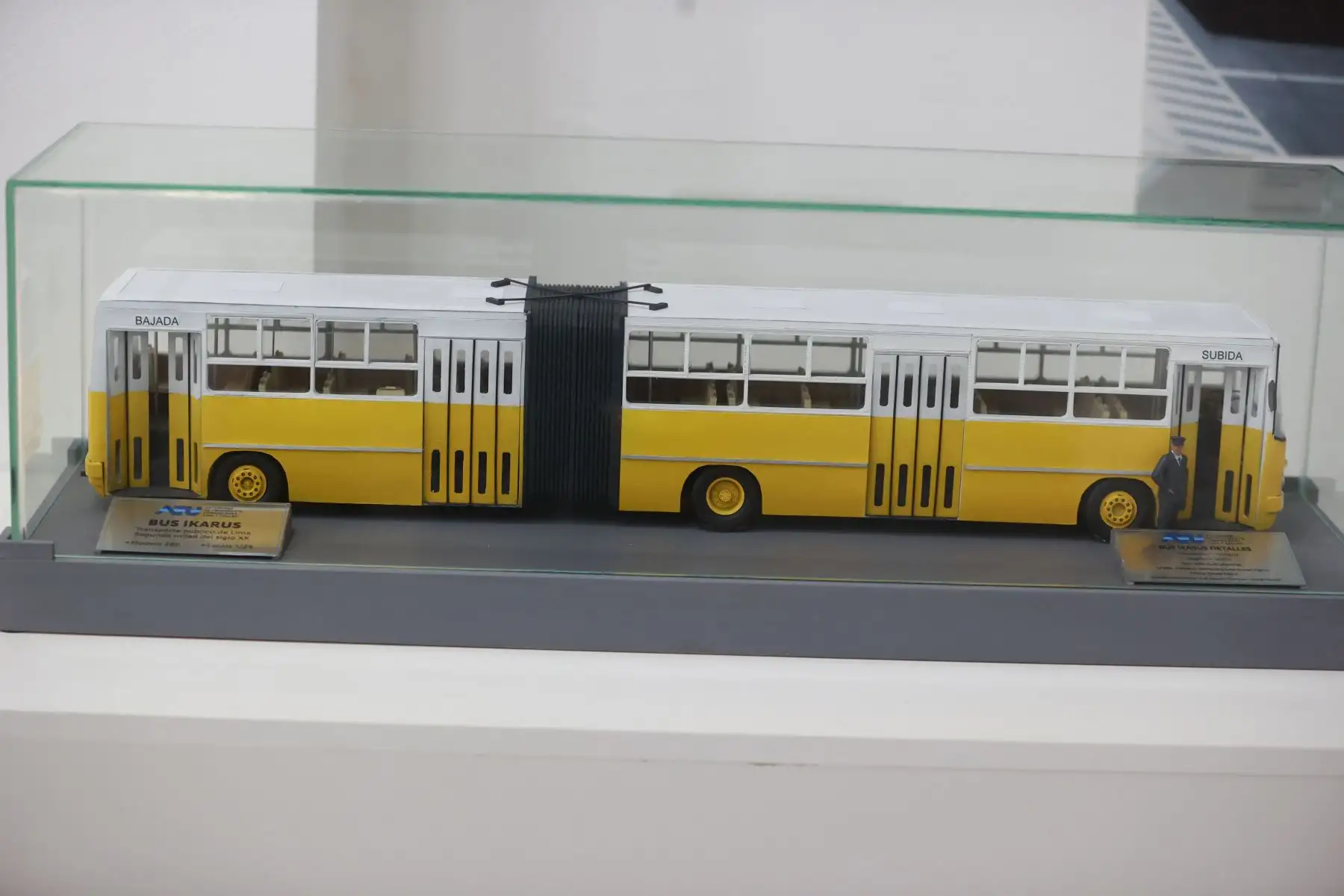 ATU presenta 400 años de historia del transporte público de Lima y Callao a través de una exposición, Un viaje a través de la historia, una exposición gráfica, escrita y audiovisual que abarca 400 años de evolución del transporte desde la época colonial hasta la actualidad. Foto: ANDINA/Vidal Tarqui