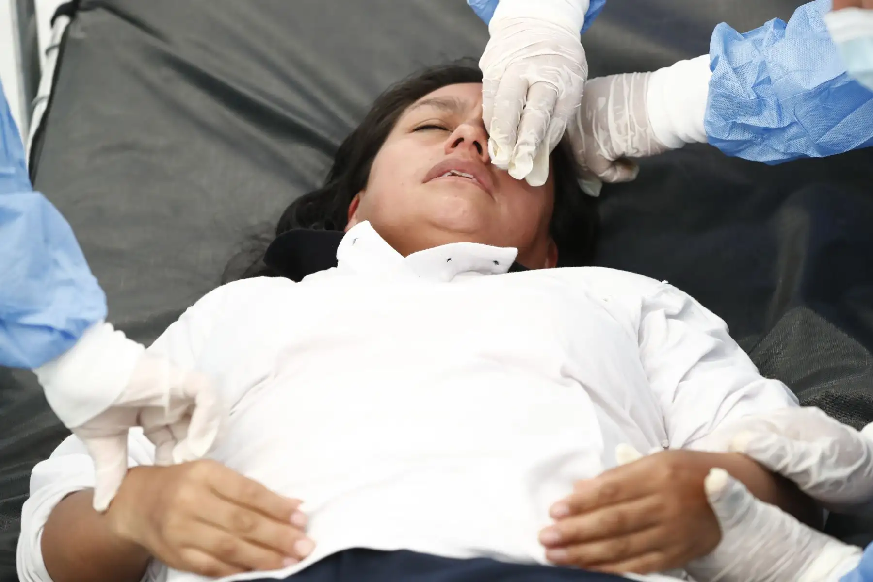 En la sede del Ministerio de Salud en Jesús María, la Dirección General de Riesgos de Desastres y Defensa Nacional en Salud presentó al equipo de brigadistas que estarán en alerta para atender cualquier situación de emergencia durante las celebraciones de Navidad y Año Nuevo.
Foto: ANDINA/Daniel Bracamonte