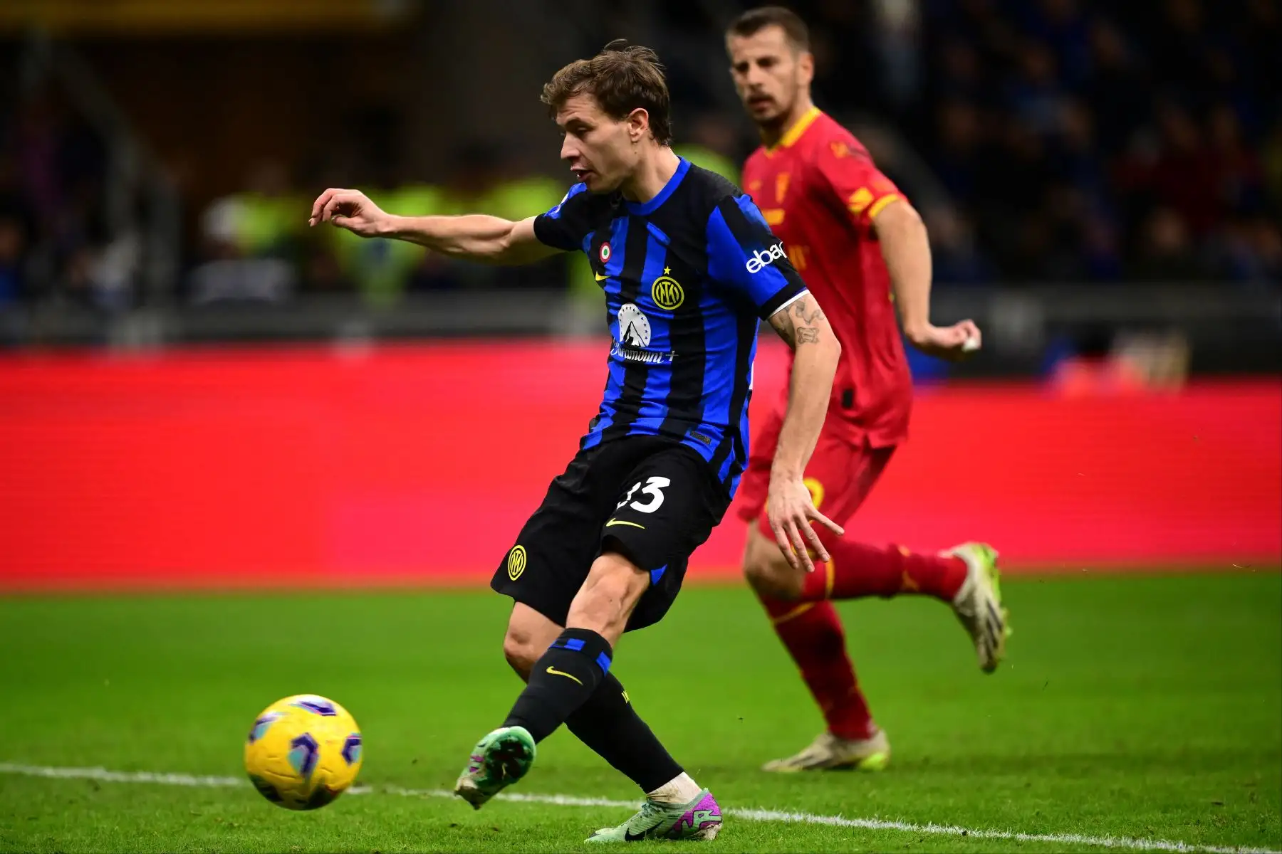 Con goles de Bisseck y Barella, el Inter derrotó por 2-0 al Lecce en el estadio San Siro de Milán, por la fecha 17 de la Serie A italiana. Foto: AFP