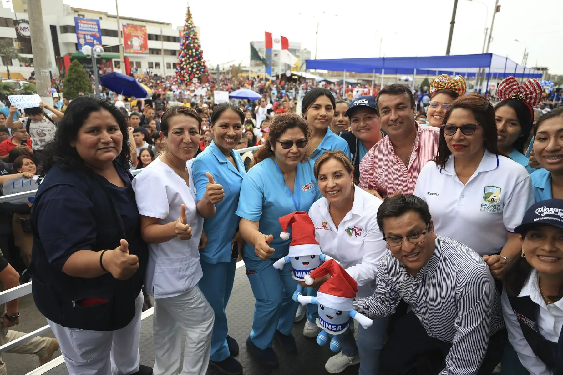La presidenta Dina Boluarte participa en el lanzamiento de MINSA Móvil - Jornadas de salud integral itinerante y chocolatada navideña.
Foto: ANDINA/Prensa Presidencia
