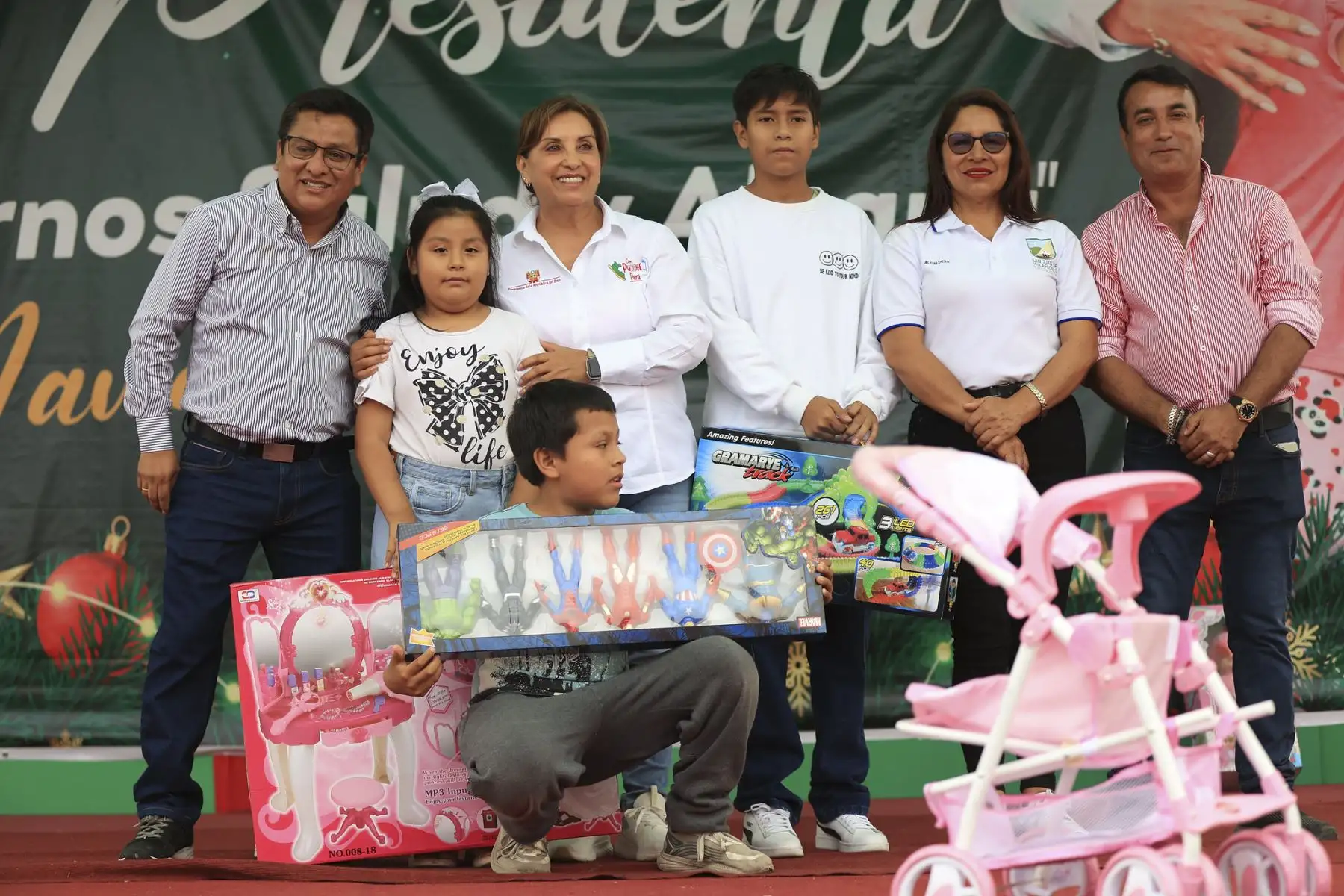 La presidenta Dina Boluarte participa en el lanzamiento de MINSA Móvil - Jornadas de salud integral itinerante y chocolatada navideña.
Foto: ANDINA/Prensa Presidencia