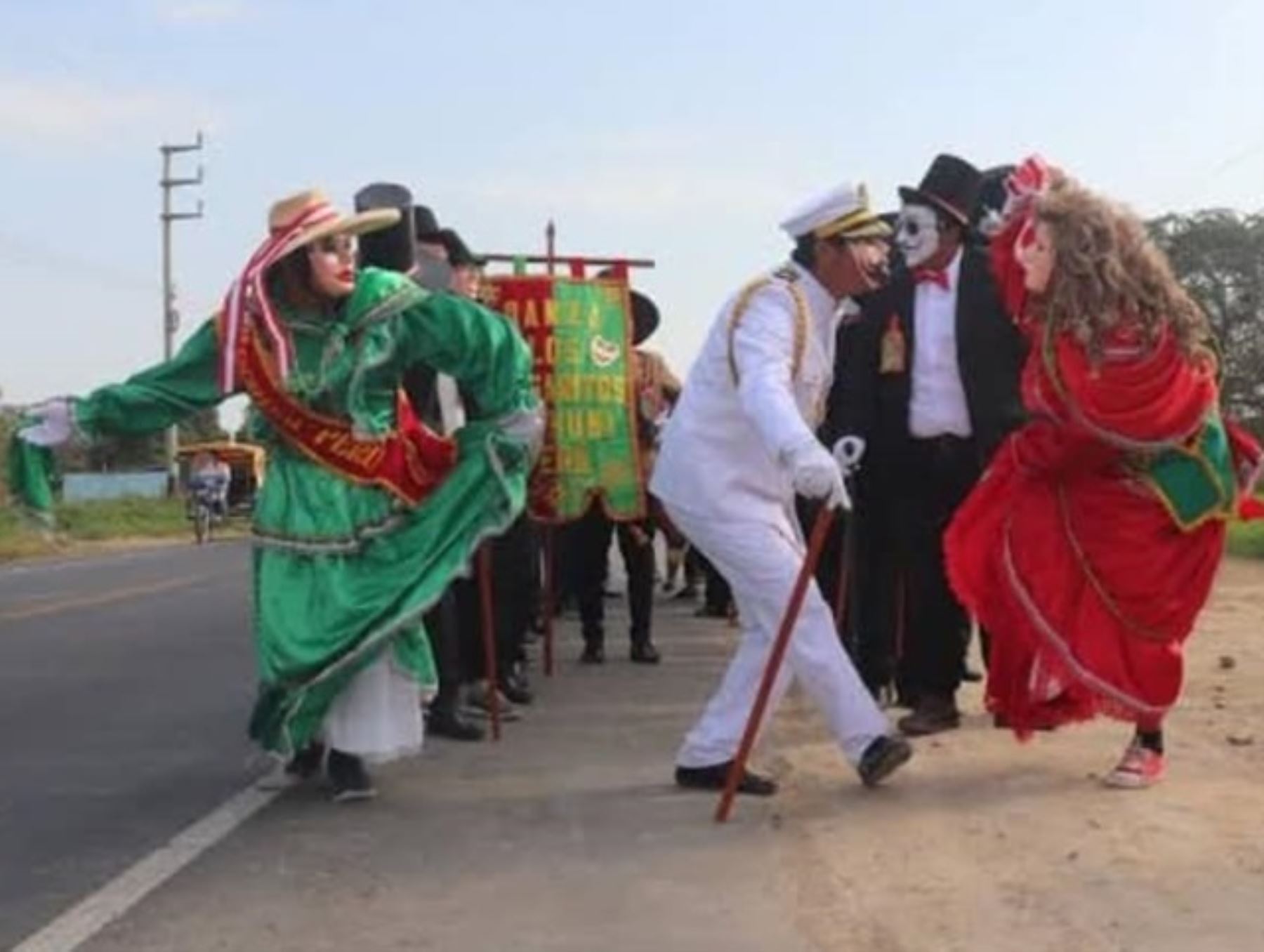 La danza Los Margaritos o Ingleses de Mochumí (Lambayeque) fue reconocida como Patrimonio Cultural de la Nación por el Ministerio de Cultura. Foto cortesía: Danza Folklórica de los Margaritos de Mochumí/Facebook