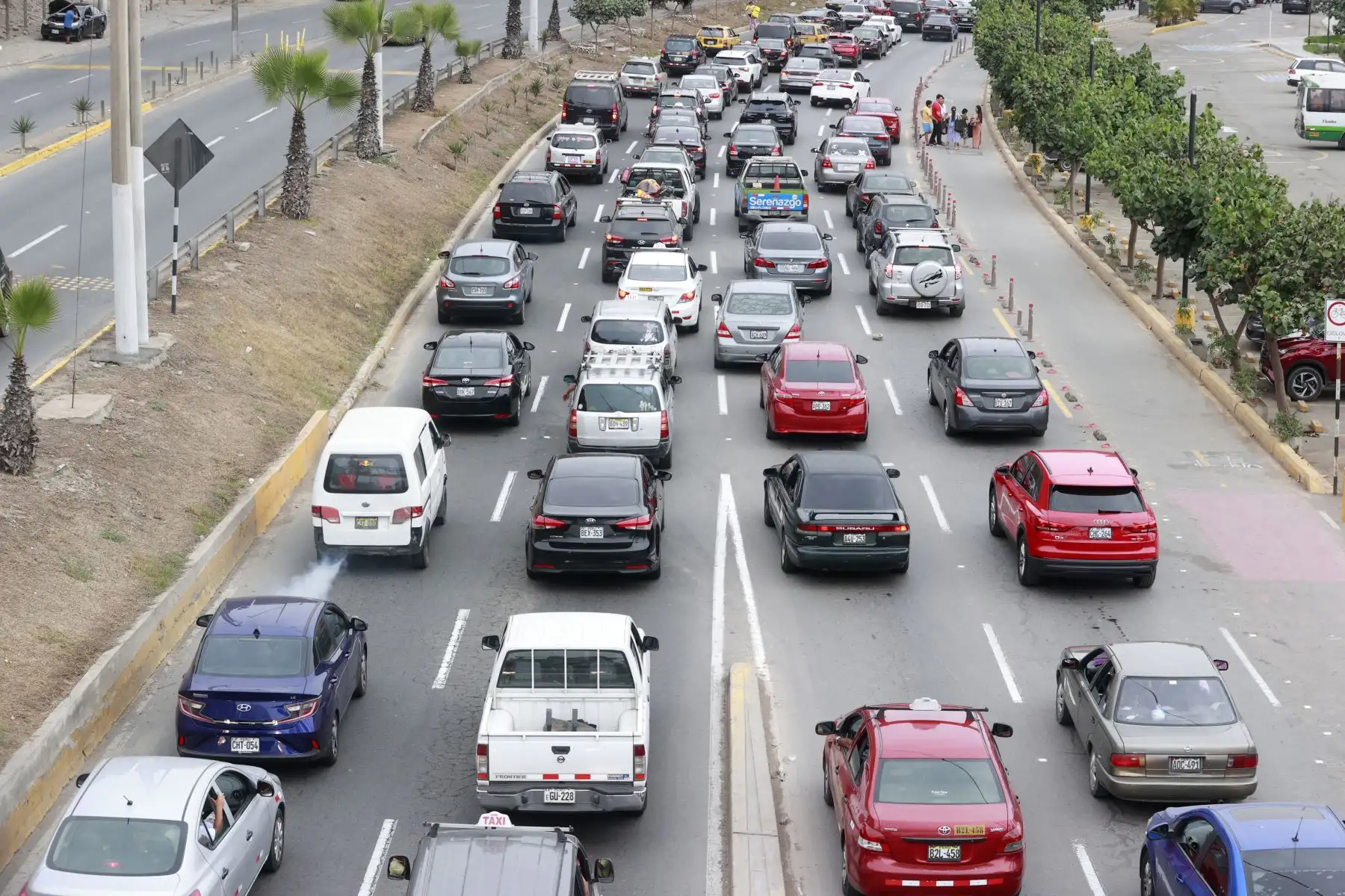 Gran congestión vehicular en  playa Agua Dulce- Chorrillos. Foto: ANDINA/Vidal Tarqui