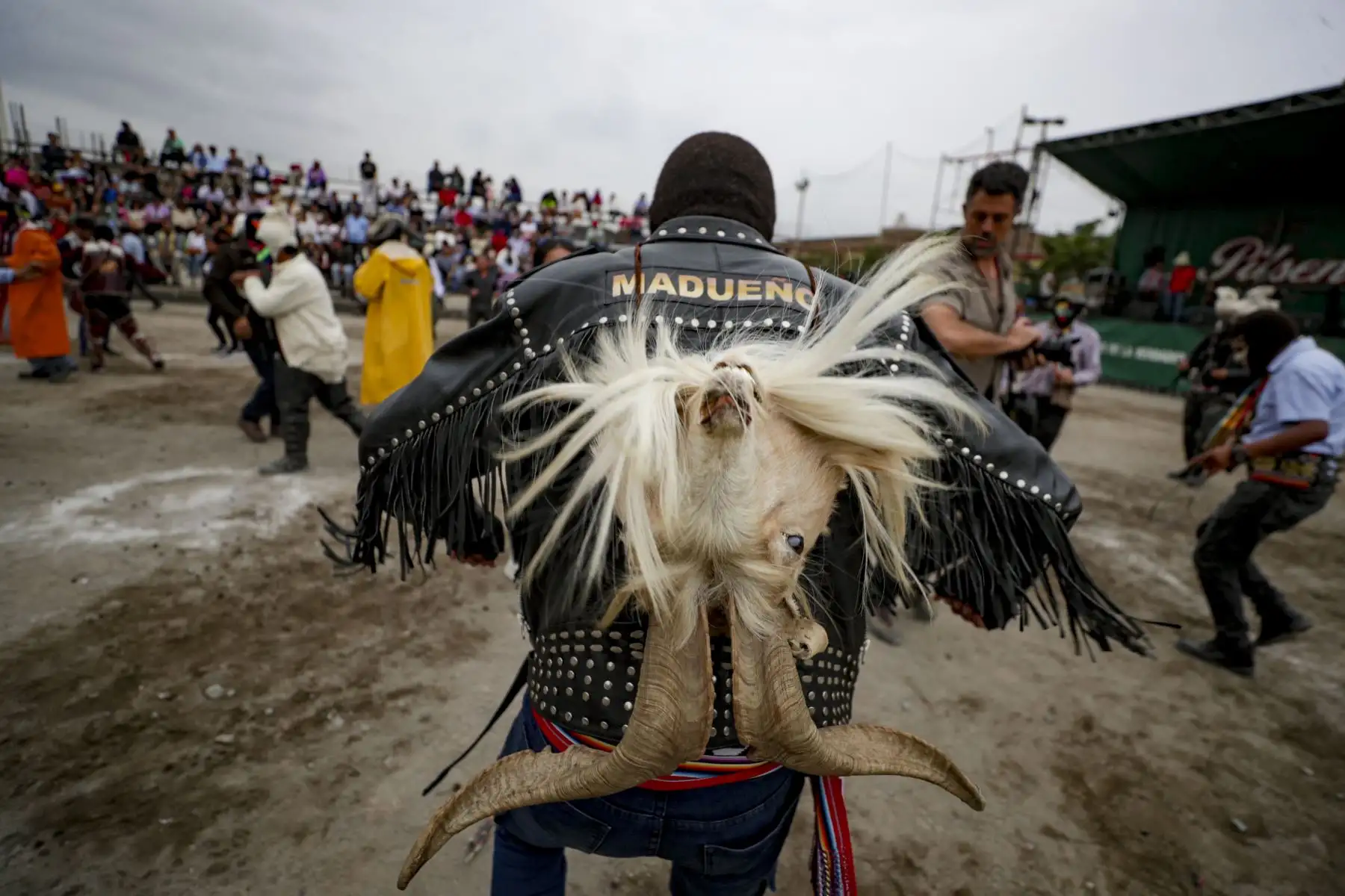 El Club Qorilazo Lima celebró la festividad del Niño Jesús de Santo Tomas de Chumbivilcas en el distrito de Sn Juan de Lurigancho. . En el evento también se realizó el tradicional Takanakuy.
Foto:ANDINA/Juan Pablo Azabache