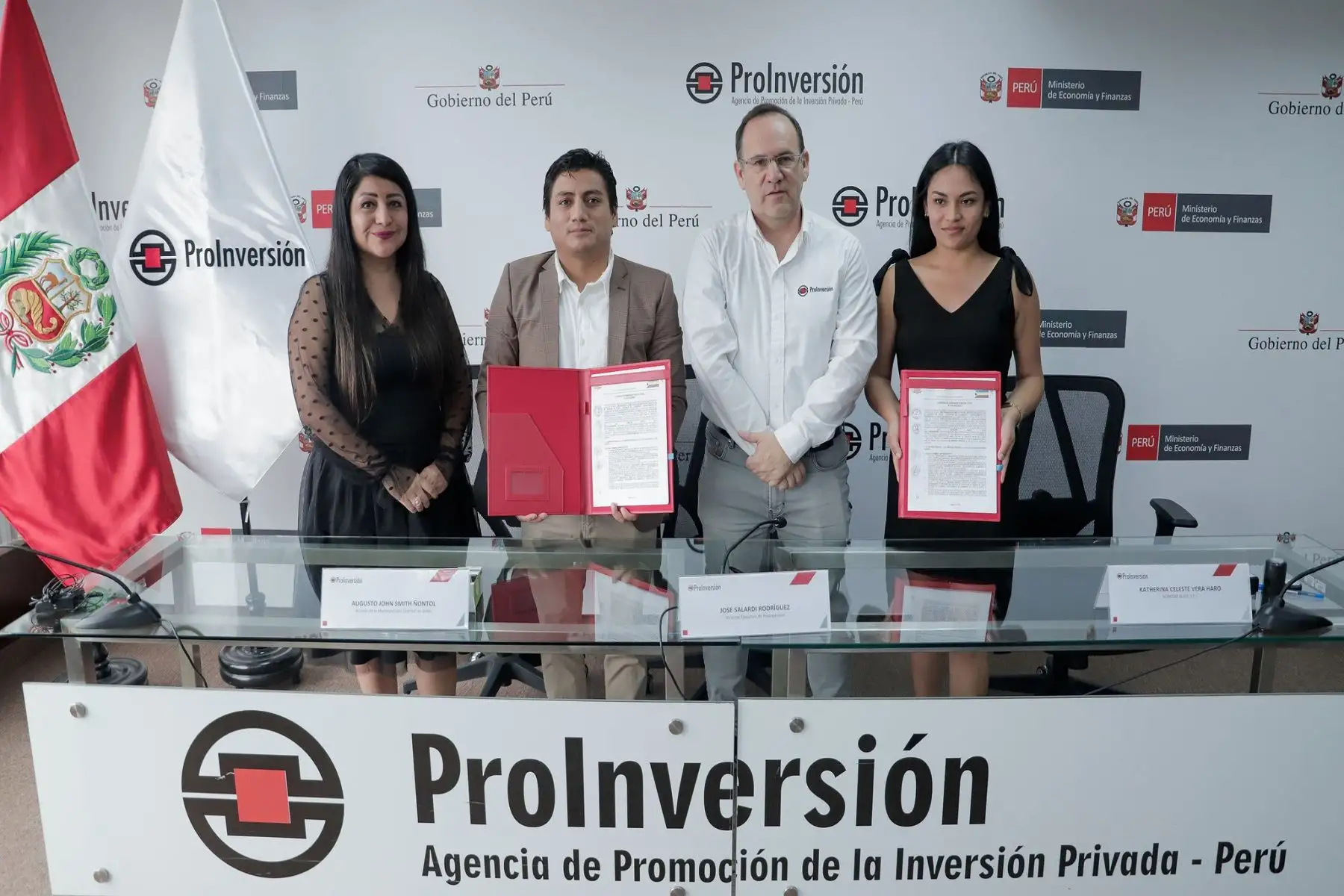 La Agencia de Promoción de la Inversión Privada suscribió este año, 52 convenios con ministerios, gobiernos regionales y gobiernos locales para impulsar la ejecución de proyectos mediante las modalidades de Asociación Público – Privada (APP), Proyectos en Activos y Obras por Impuestos.