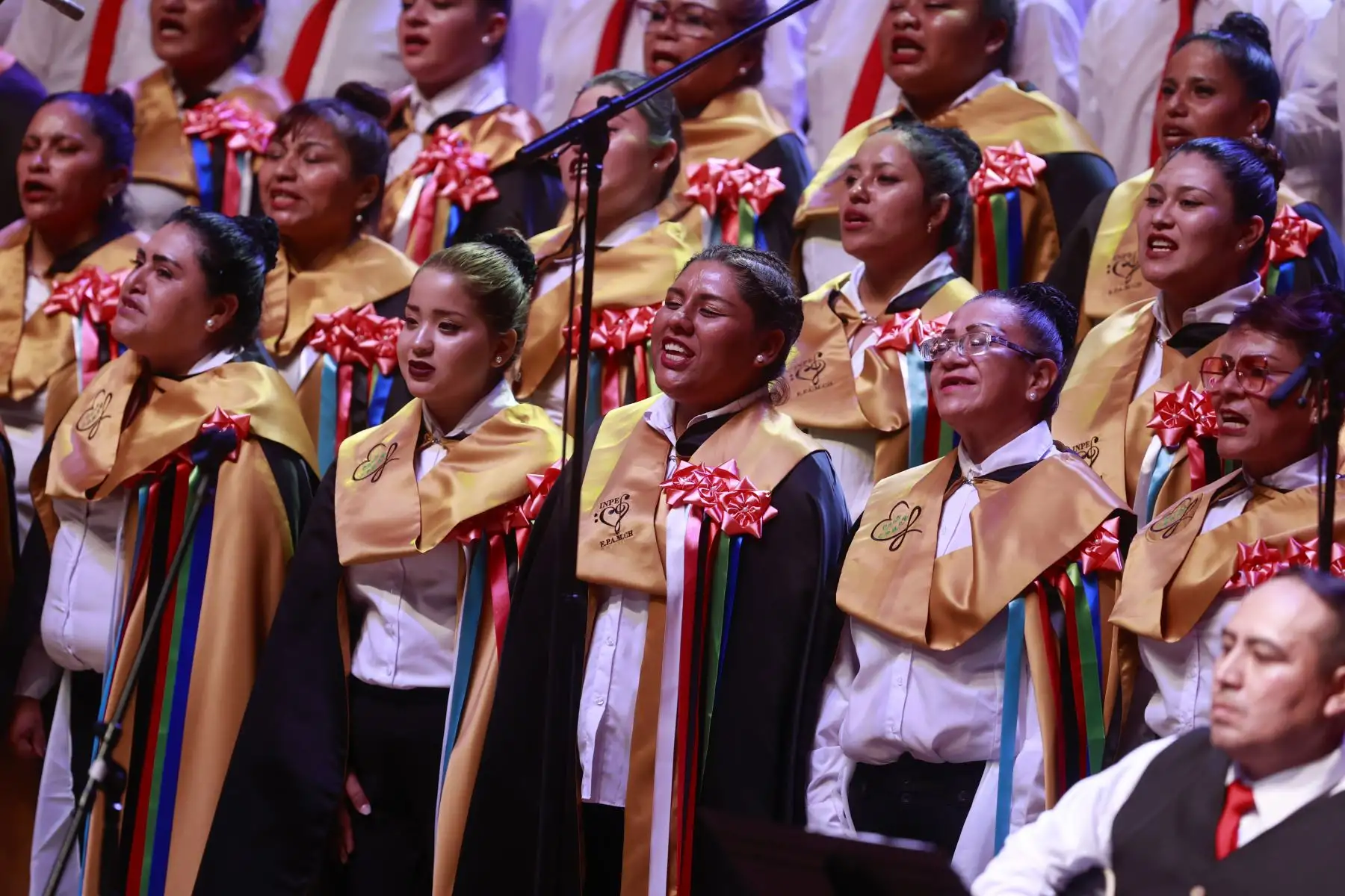 Integrantes de Orquestando presentarán el Concierto Sinfónico Coral “Arte para Humanizar, Humanizar para Resocializar” en el Gran Teatro Nacional. Foto: ANDINA/Vidal Tarqui